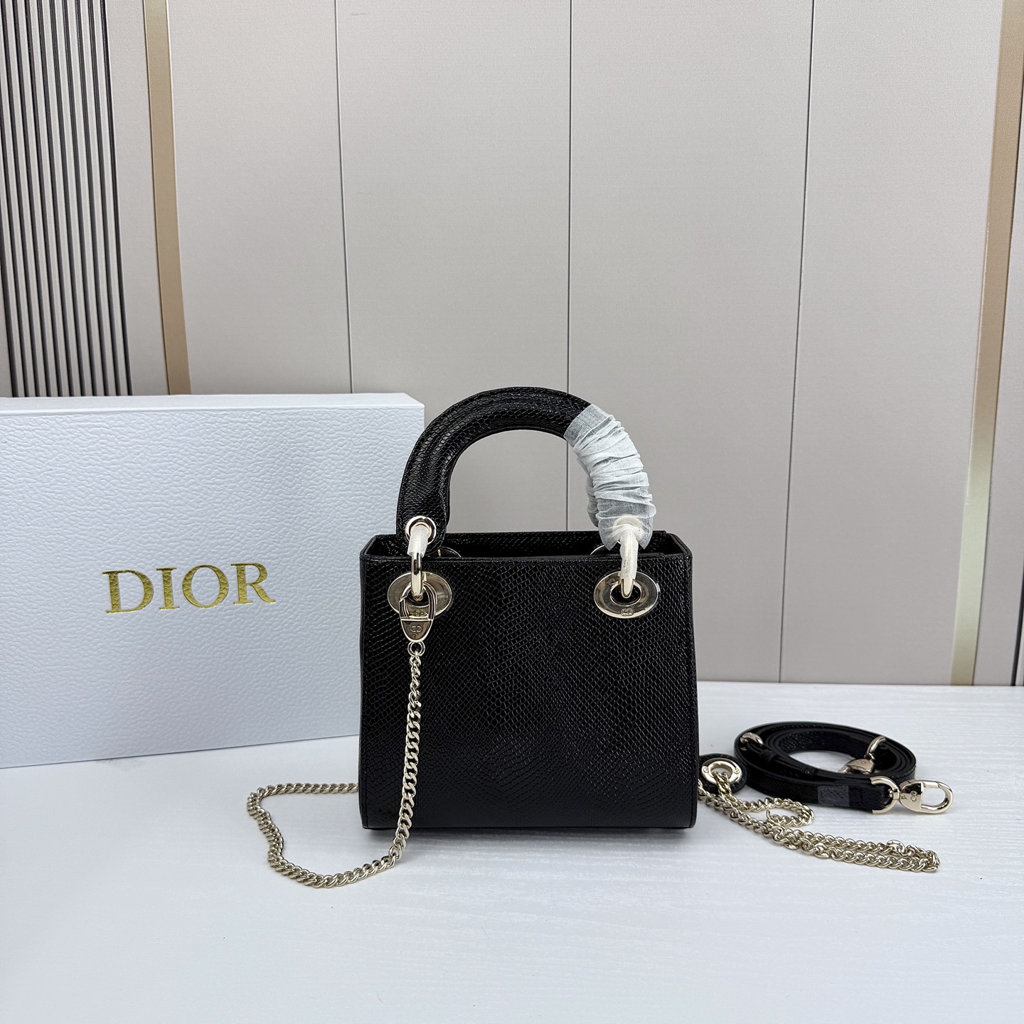 Dior迪奥戴妃包蜥蜴纹可可爱爱 小巧玲珑 优雅精致 仙女必备款尺寸：17.8.15
