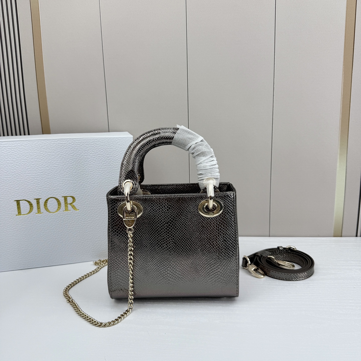 Dior迪奥戴妃包蜥蜴纹可可爱爱 小巧玲珑 优雅精致 仙女必备款尺寸：17.8.15