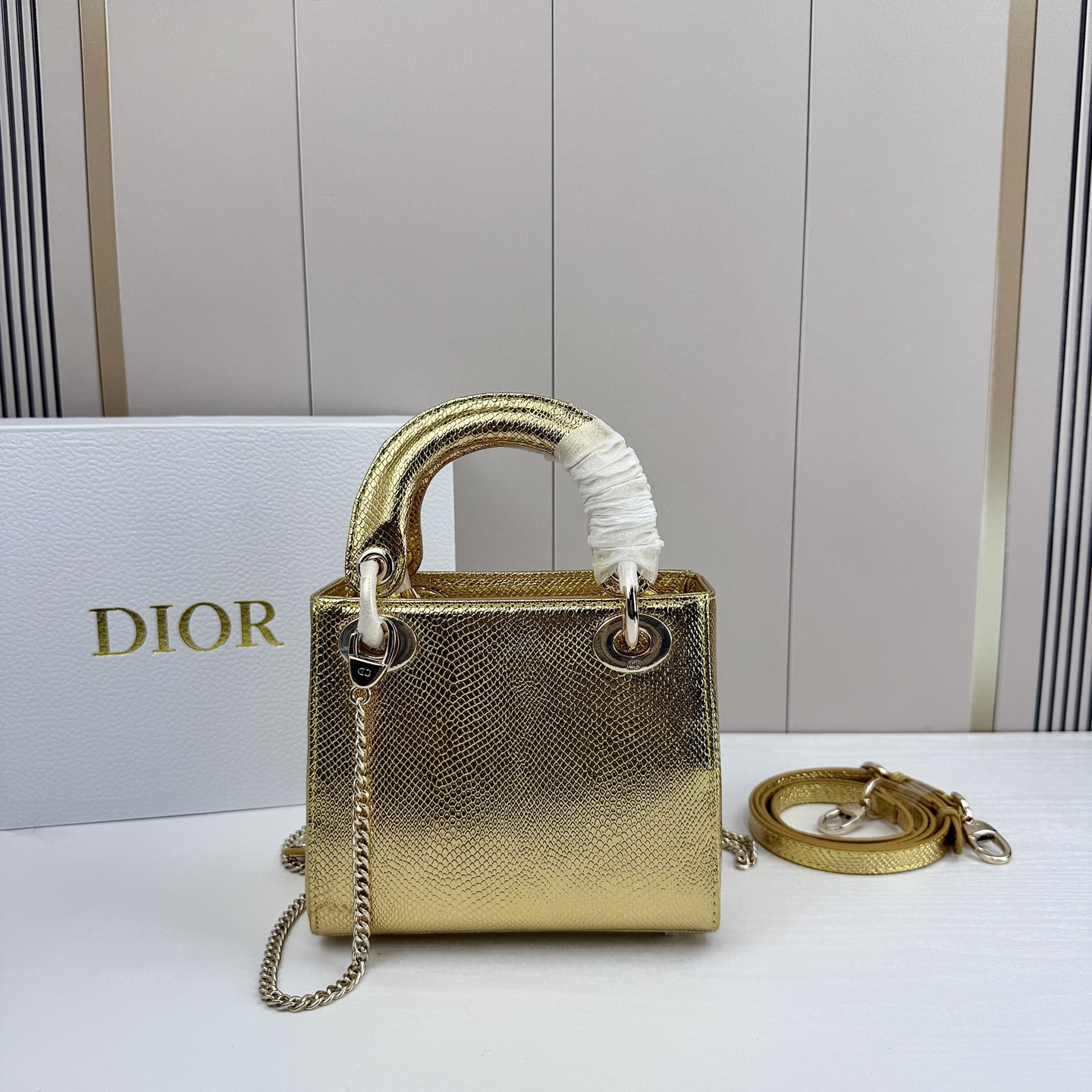Dior迪奥戴妃包蜥蜴纹可可爱爱 小巧玲珑 优雅精致 仙女必备款尺寸：17.8.15