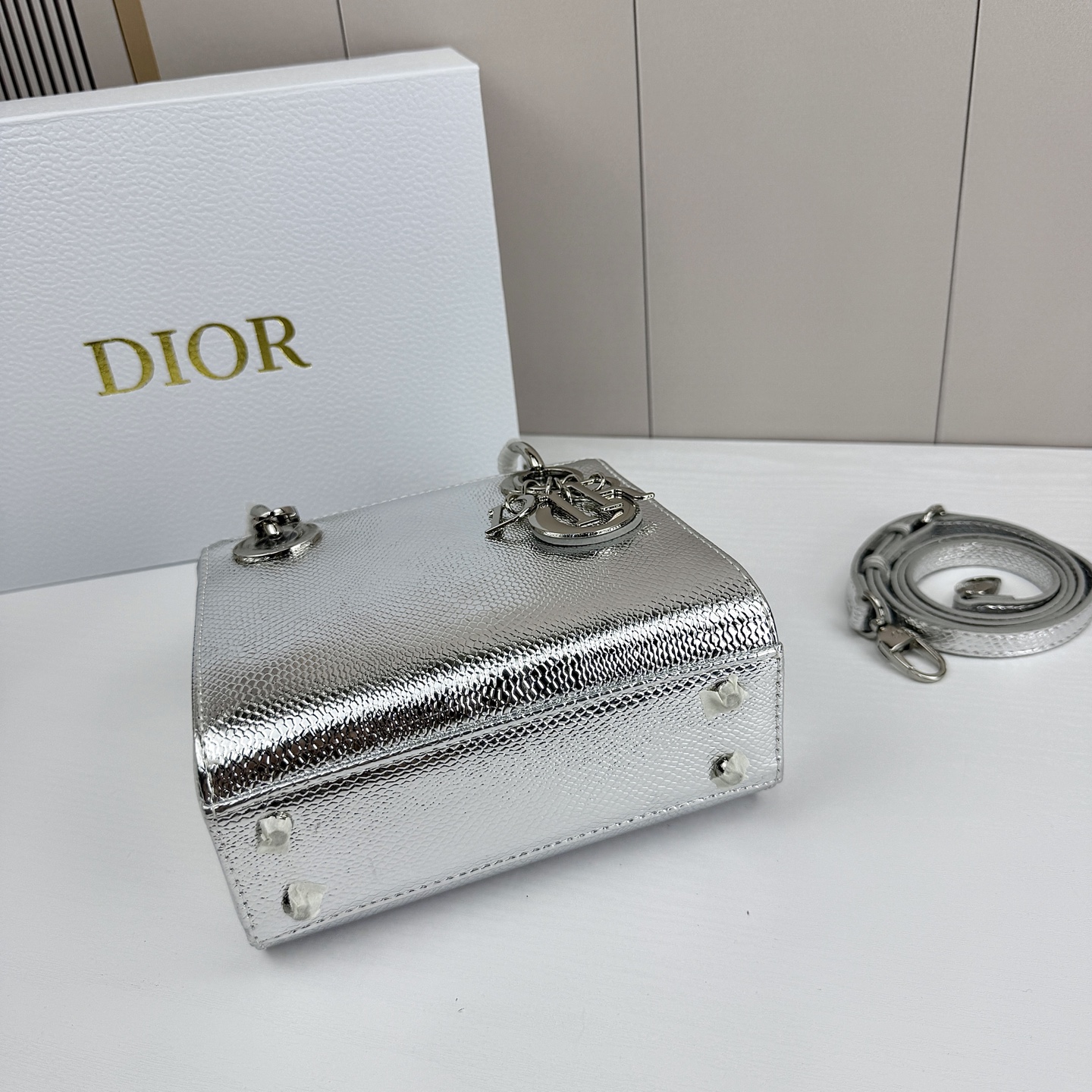 Dior迪奥戴妃包蜥蜴纹可可爱爱 小巧玲珑 优雅精致 仙女必备款尺寸：17.8.15