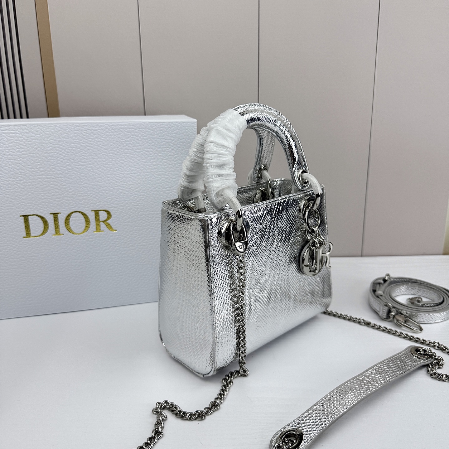 Dior迪奥戴妃包蜥蜴纹可可爱爱 小巧玲珑 优雅精致 仙女必备款尺寸：17.8.15