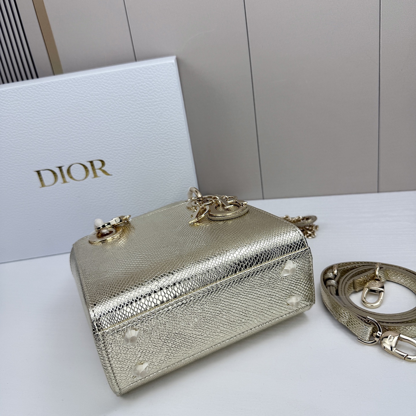 Dior迪奥戴妃包蜥蜴纹可可爱爱 小巧玲珑 优雅精致 仙女必备款尺寸：17.8.15
