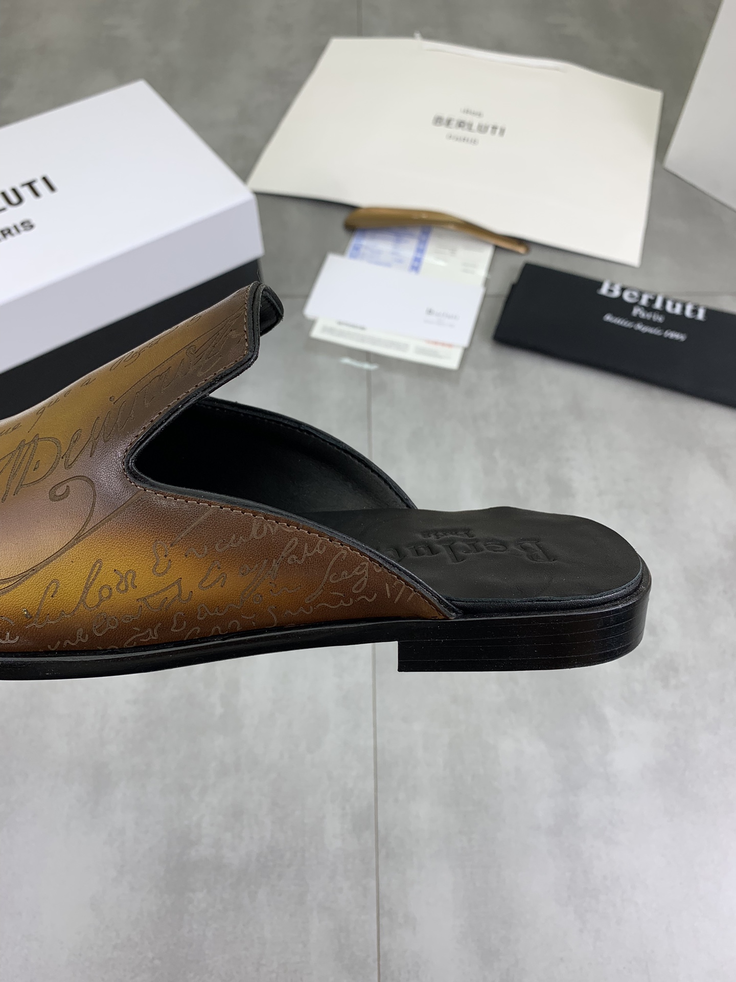 Precio de fábrica P420 Berluti/Bruti 2024 nuevos zapatos semi-deslizantes de cuero de vaca importado