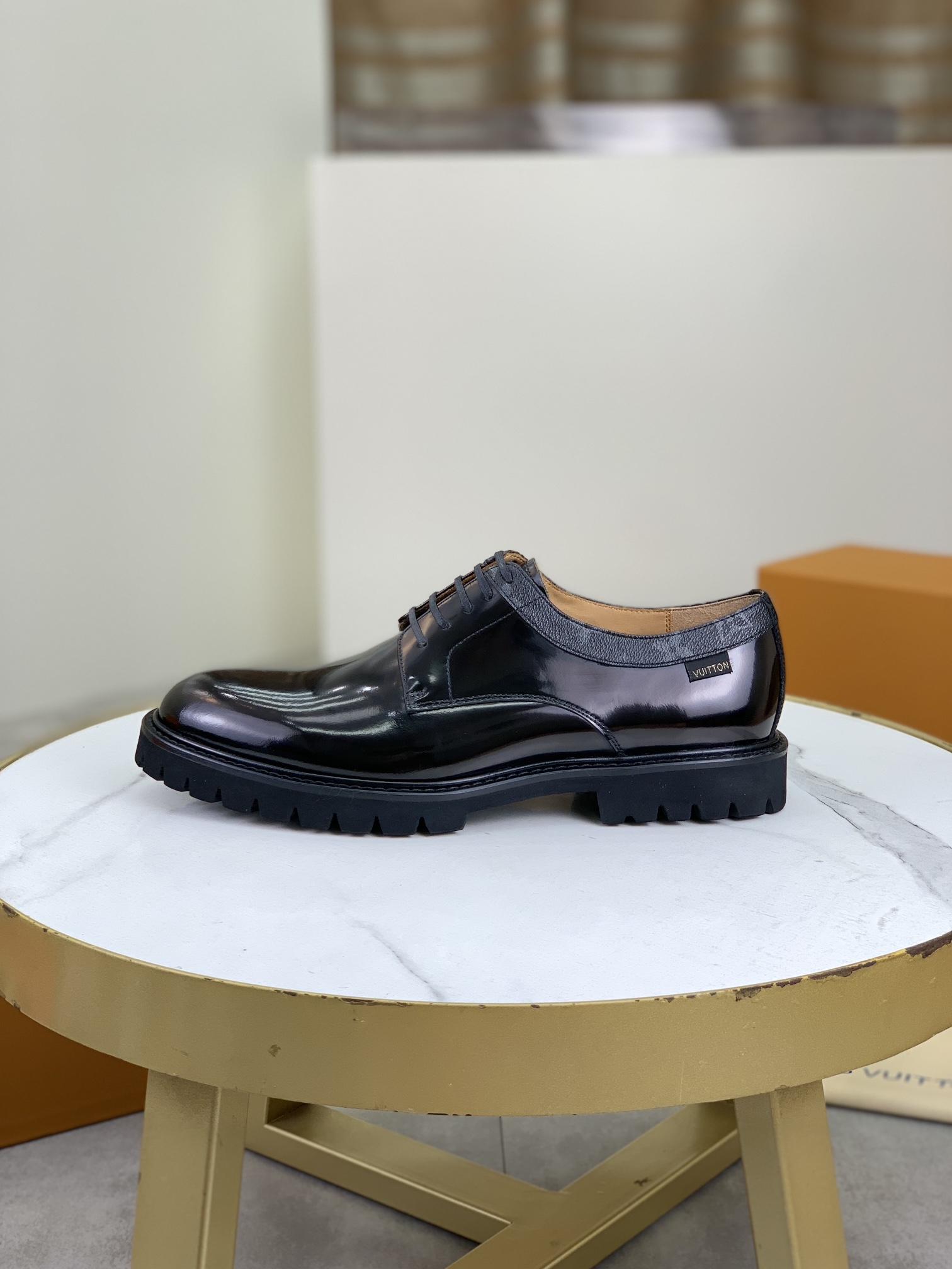 NO:271172,LOUIS VUITTON [Louis Dinwei] - LV men's business casual leather shoes, luxurious and noble all use imported original cowhide, just to create a more comfortable wearing experience, the upper is original high-end open-edge beaded calfskin imported soft cowhide, original lightweight foamed large sole size 39-44 (38.45 46 can be customized without return),, louis vuitton, louis vuitton, louis vuitton, cowhide19860909LOUIS VUITTON【路易登威】—LV男士商务休闲皮鞋,奢华尊贵全部采用进口原版牛皮,只为打造更为舒适的穿着体验,鞋面原版高端开边珠小牛皮进口柔软牛皮里,原版轻便发泡大底码数39-44（38.45 46可定做不退换）,,louis vuitton,louis vuitton,louis vuitton,cowhide,Men's shoes