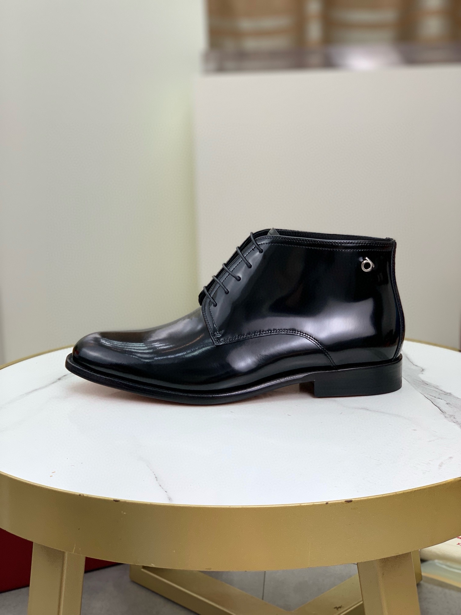 NO:349930,Top quality (general leather outsole series) [Salvatore Ferragamo] Ferragamo business high-top boots and leather shoes, 1:1 top purchasing quality, imported upper selected original open-edge beaded calfskin, inner foot pads are all imported original water-dyed cowhide, imported original custom Italian handmade genuine leather outsole, size 39-44 (38 45 can be customized),, louis vuitton, ferragamo, ferragamo, boots, cowhide, Leather soles19860909顶级品质（真皮大底系列）【Salvatore Ferragamo】菲拉格慕商务高帮靴子皮鞋,1:1顶级代购品质,鞋面进口精选原版开边珠小牛皮,内里垫脚均用进口原版水染牛皮,进口原版订制意大利手工真皮大底,码数39-44（38 45可以定做）,,louis vuitton,ferragamo,ferragamo,boots,cowhide,Leather soles,Men's shoes