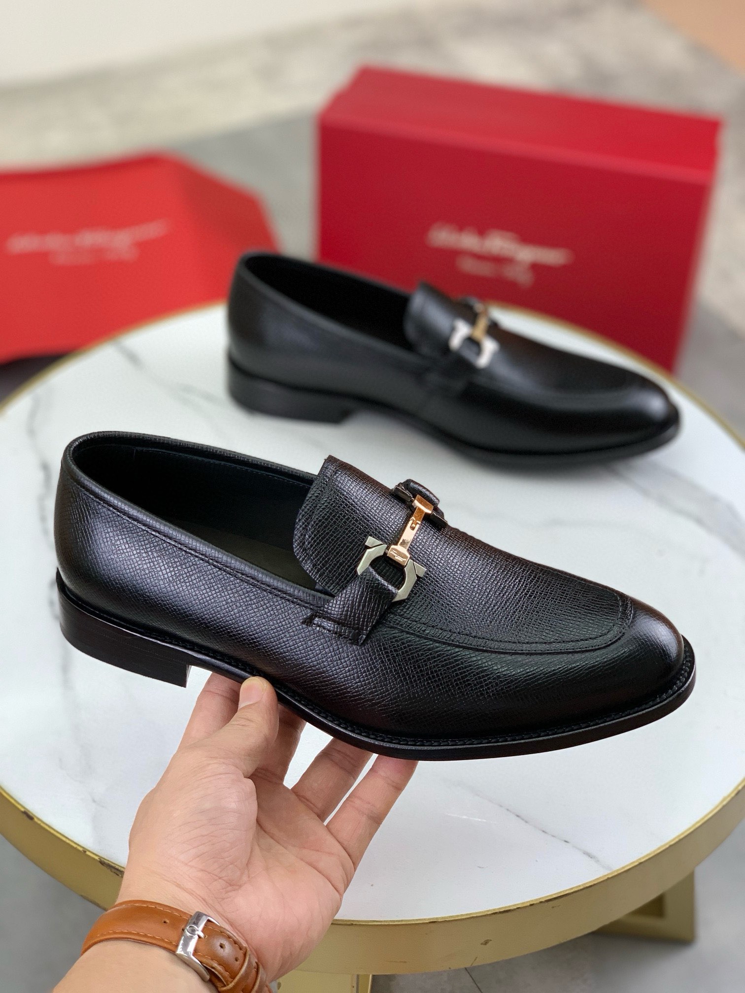 Salvatore Ferragamo Men's Leather Loafers - Classic Business Formal Shoes 4 i1732127740 9464 8