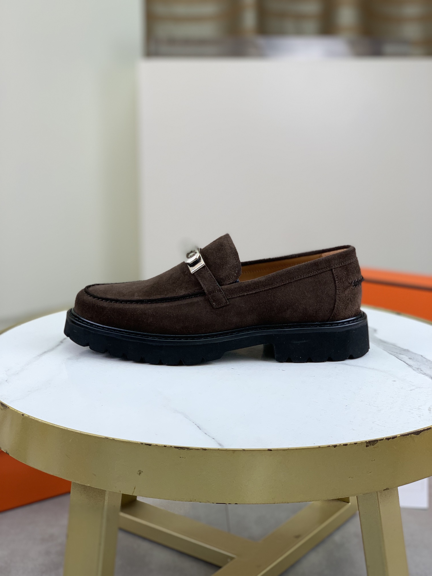 NO:271176,Original foamed outsole Brand Hermès (Hermès) standard men's code 39-44 (38, 45, 46 can be customized) grade official website same style Original single-quality material Original soft matte calfskin Water-dyed cowhide inner Original Italian lightweight foamed outsole style category Men's fashion Formal casual leather shoes Foot-sleeved men's shoes series Young fashion European and American trend British style Multiple colors available, Hermes, hermes, cowhide19860909原版发泡大底 品牌Hermès（爱马仕）标准码男码39-44（38、45、46可以定做）等级官网同款 原单品质材料原版柔软磨砂小牛皮 水染牛皮内里 原版意大利轻便发泡大底款式类别男士时尚 正装休闲皮鞋 套脚款男鞋系列 年轻时尚 欧美潮流 英伦风格 颜色多款颜色可选,,hermes,hermes,cowhide,Men's shoes