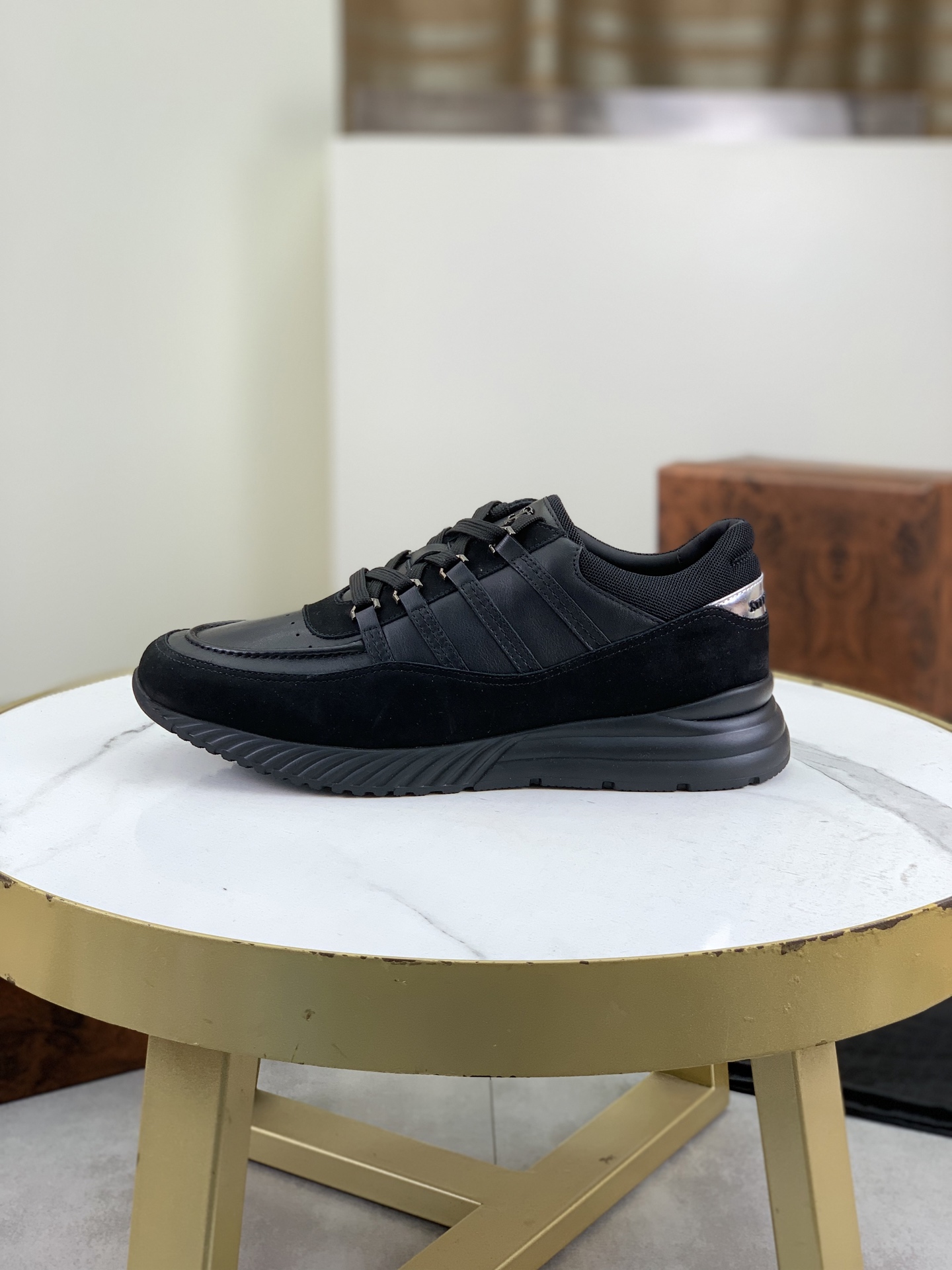 NO:272623,Top version Stefano Ricci Stephen Law Nich Men's Leather Shoes Sneakers Casual Shoes Calfs Technological Fabric Elite Temperament | Strong contrasting tones highlight the upper line feel | Bright palladium-plated eyelets | Internal padded heel | Original private mold TPU rubber outsole 4 colors available Size39-44 (customized for 38.45), Sneakers, cowhide19860909顶级版本 Stefano Ricci史蒂芬劳.尼治男士皮鞋运动鞋休闲鞋小牛皮科技面料精英气质 ｜强烈对比色调突出鞋面线条感｜明镀钯孔眼｜内部衬垫鞋跟｜原版私模TPU橡胶大底 4色可选 Size39-44（38.45定做）,,sneakers,cowhide,Men's shoes