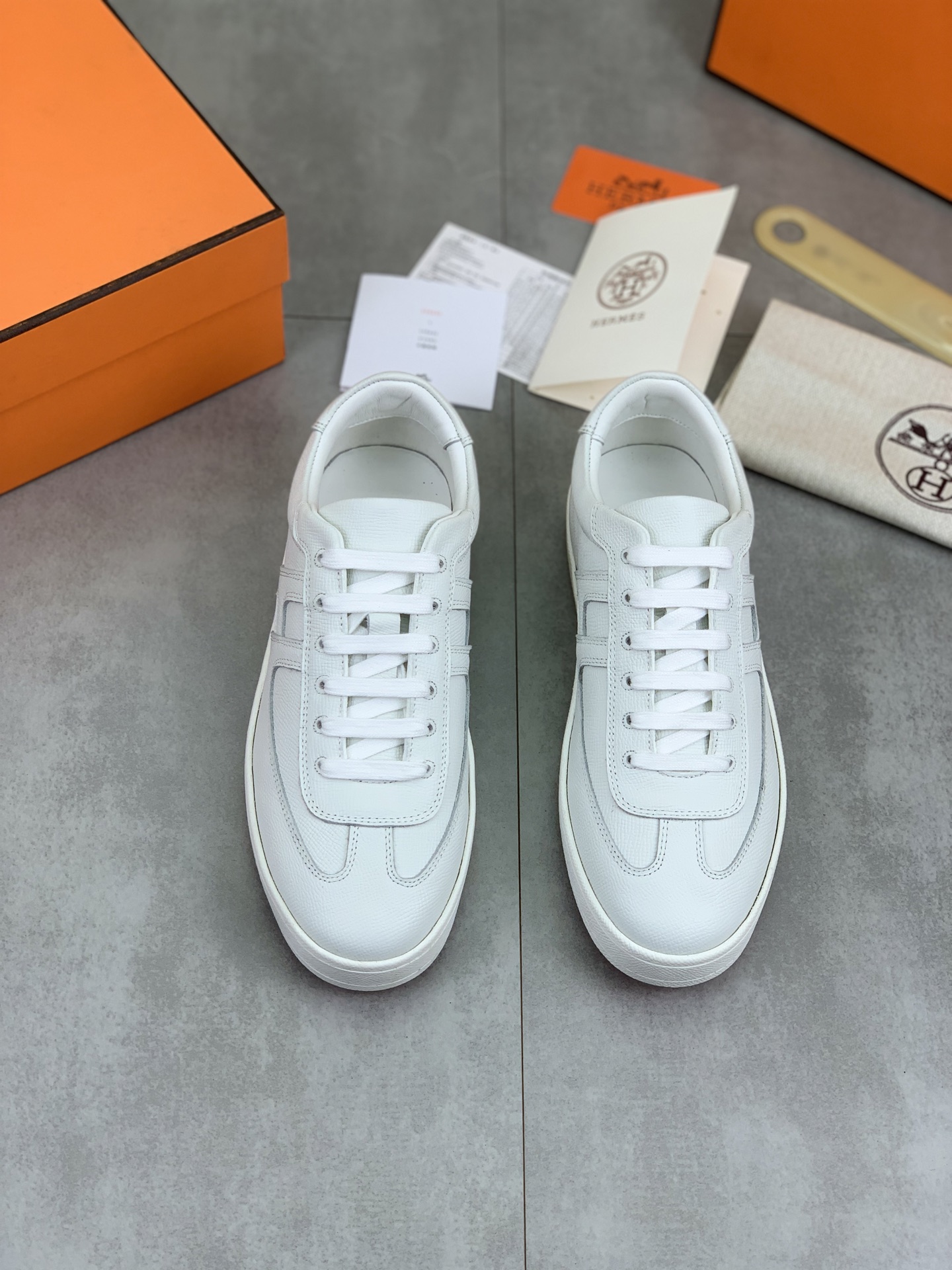 Hermes Men's White Leather Sneakers with Iconic Perforated H Logo 3 i1743177215531 8156 0 1