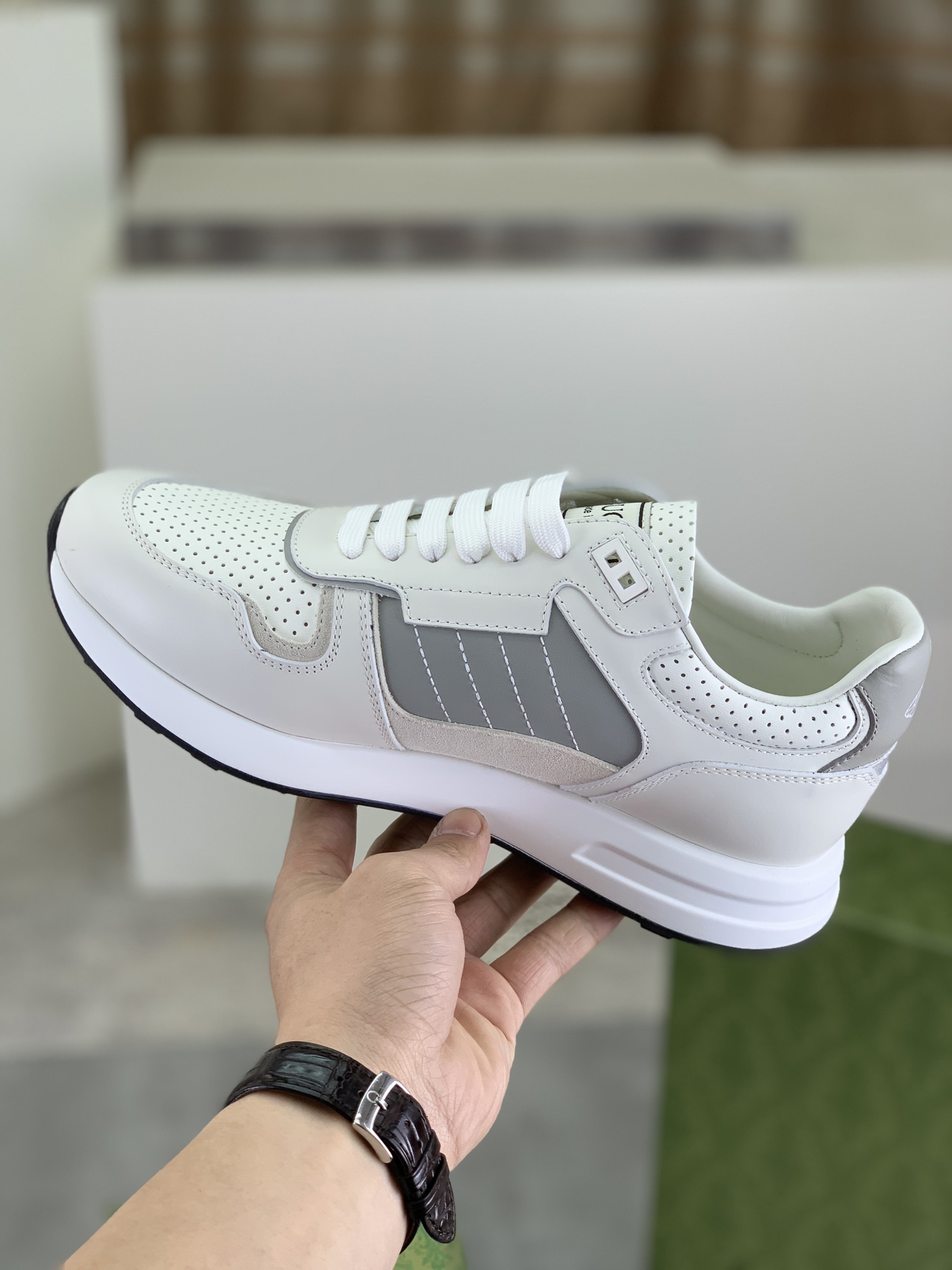 Gucci Men's Leather And Suede White Sneakers Lace-Up Size 39-44 7 i1743613600365 7401 0 5