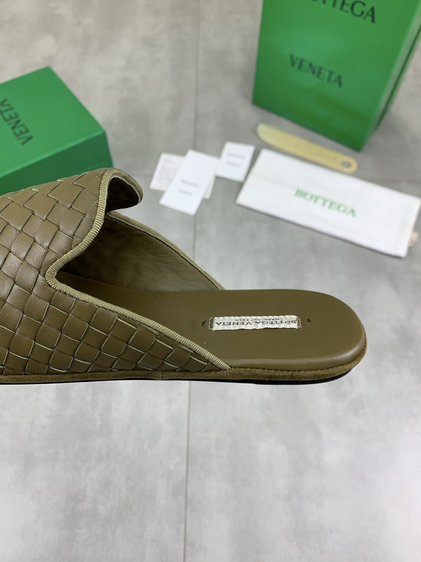 Bottega Veneta Woven Leather Mules, Business Loafers for Men and Women 8 i1745167516901 1941 0 6