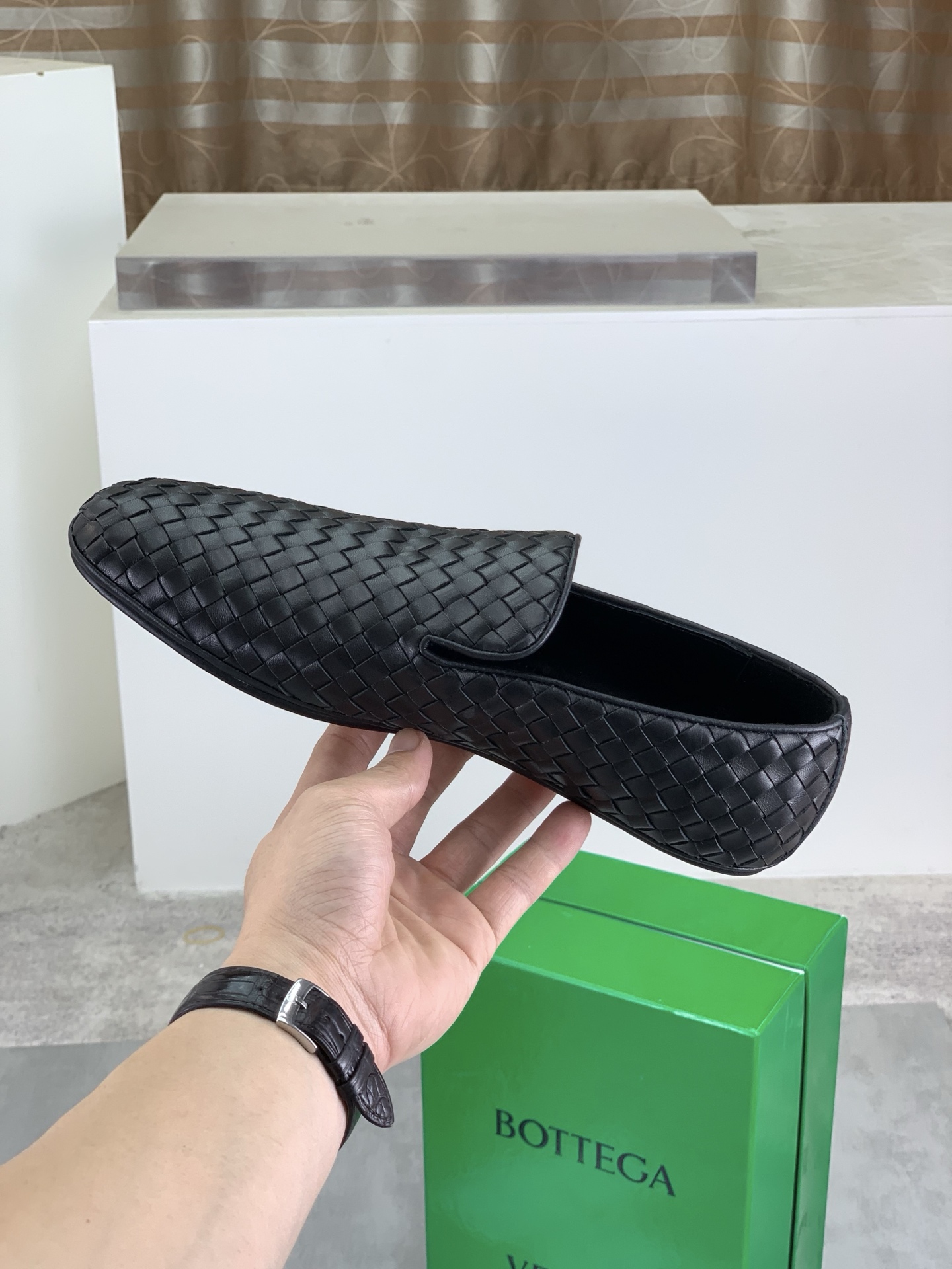 Bottega Veneta Woven Leather Loafers - Timeless Style and Comfort 7 i1745167550868 3270 0 5