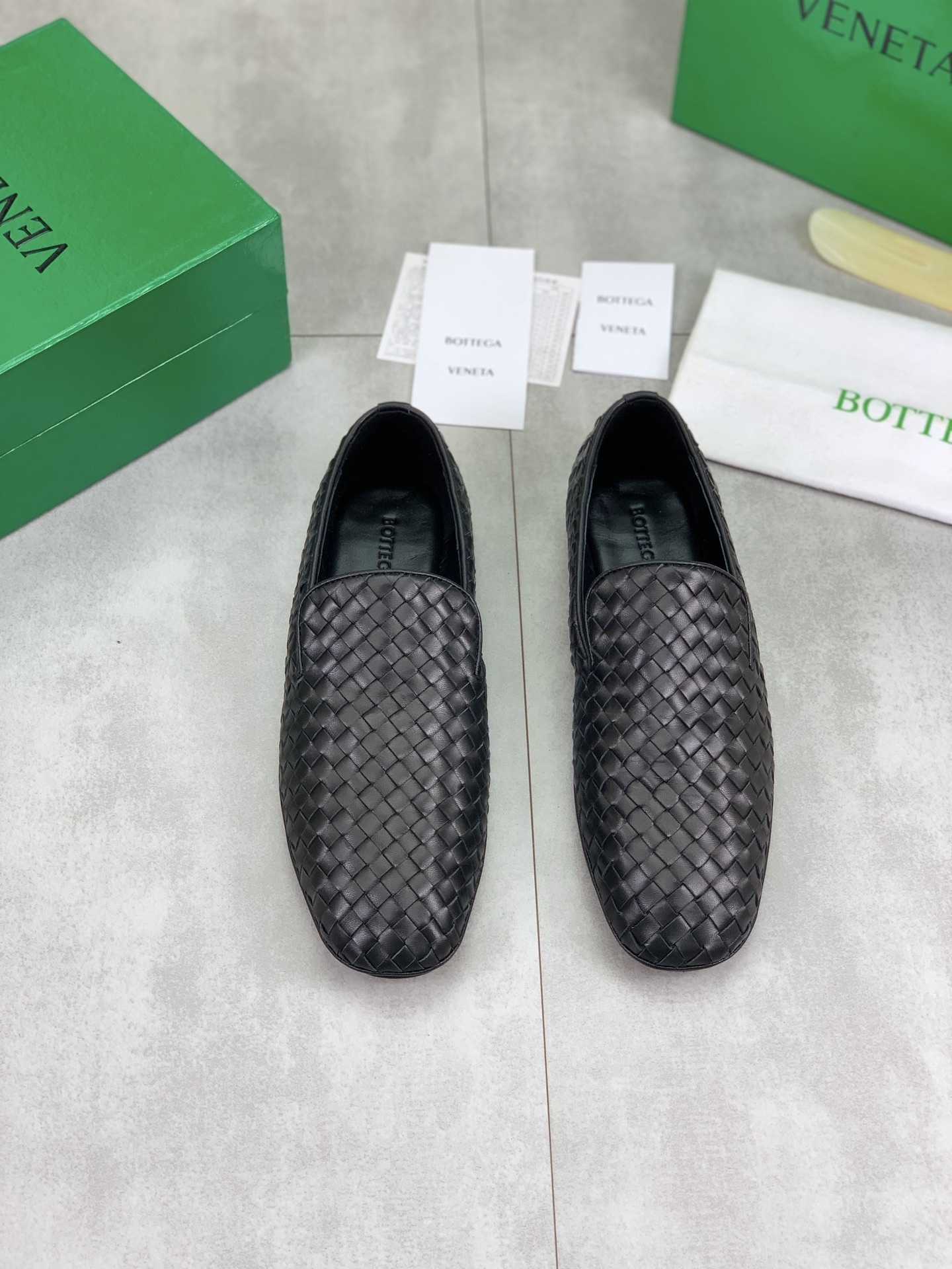 Bottega Veneta Woven Leather Loafers - Timeless Style and Comfort 3 i1745167553591 214 0 1