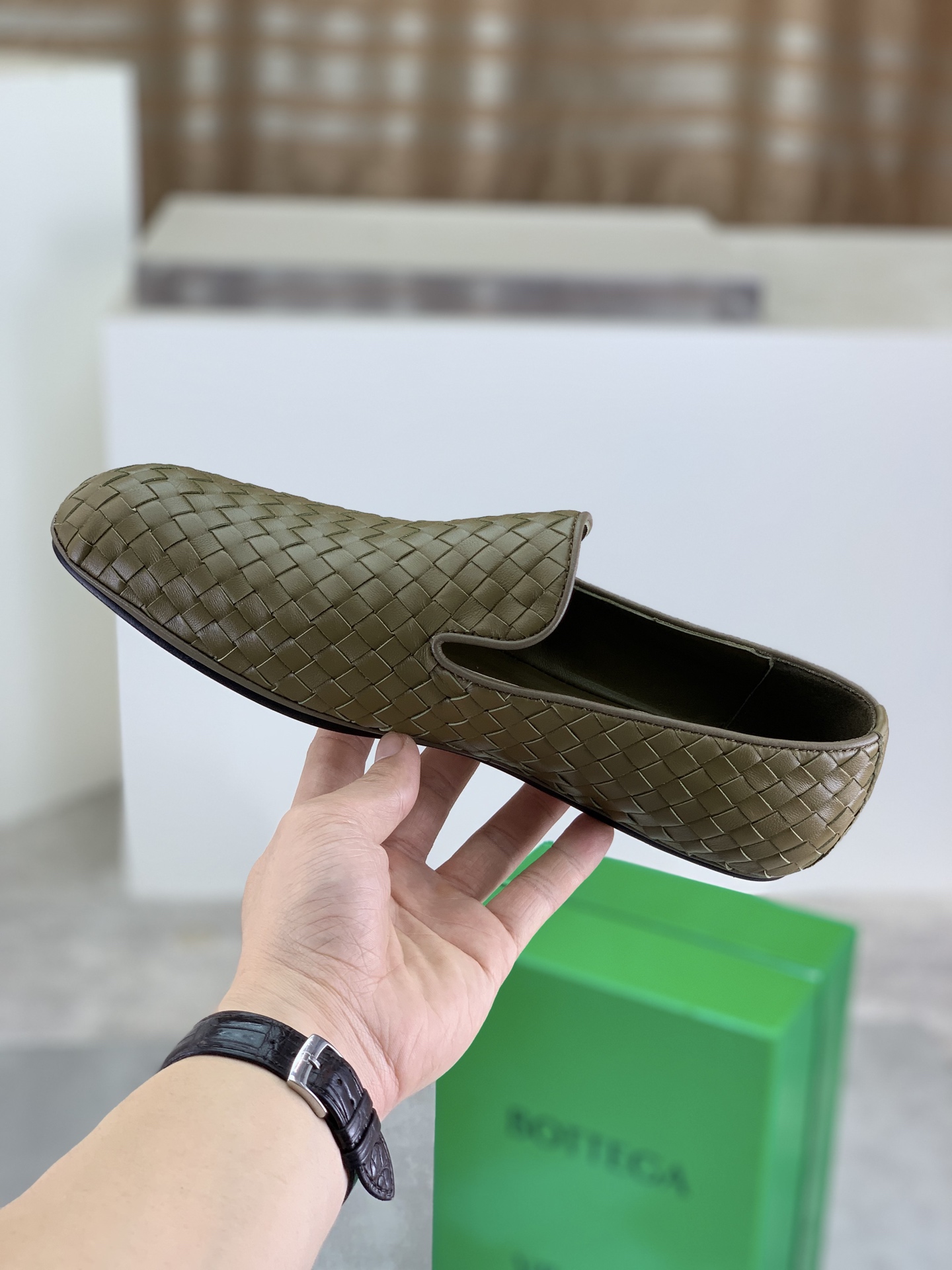 Bottega Veneta Woven Leather Loafers - Premium Quality & Craftsmanship 7 i1745167618011 3548 0 5