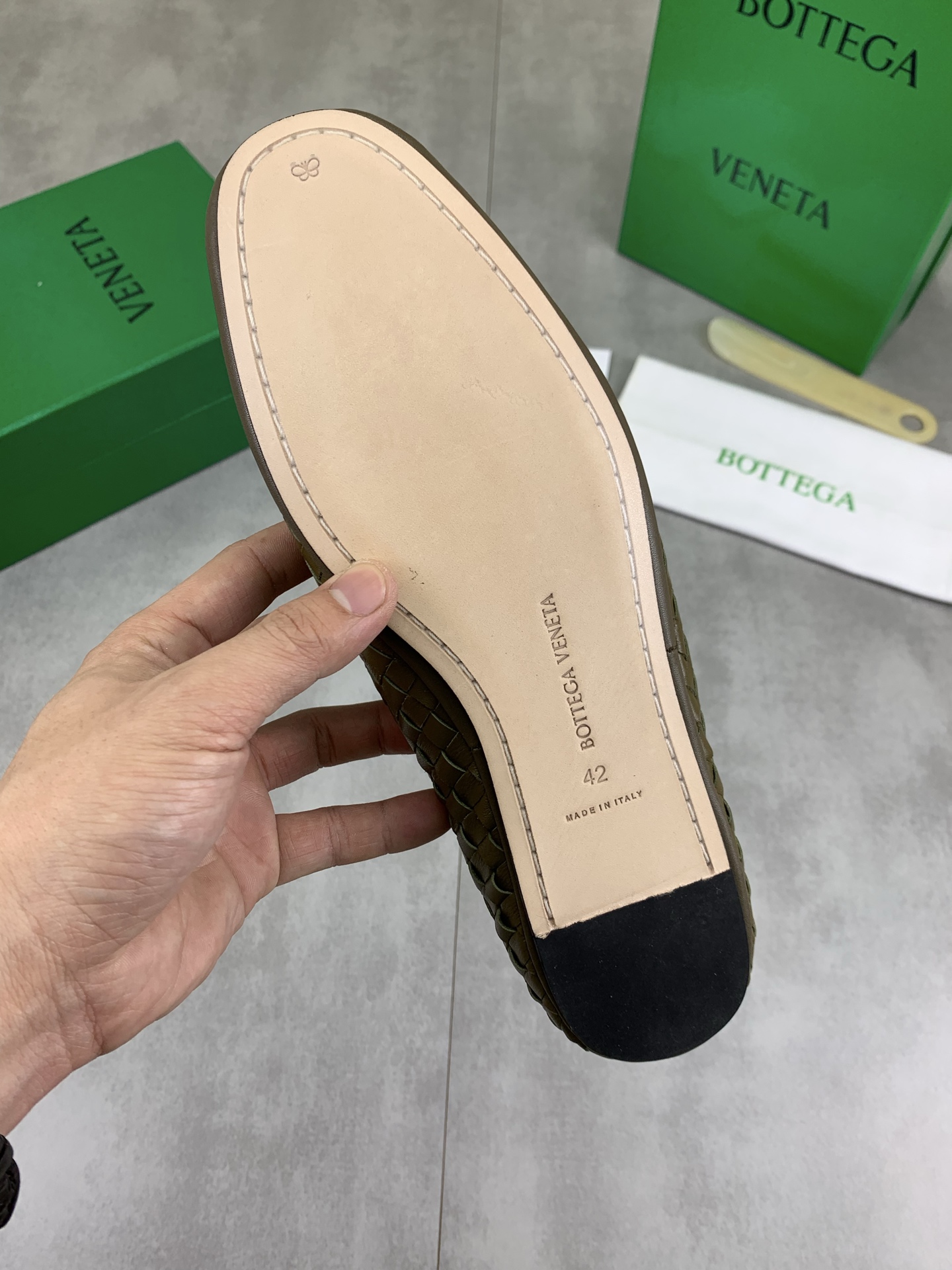 Bottega Veneta Woven Leather Loafers - Premium Quality & Craftsmanship 9 i1745167622251 2428 0 7