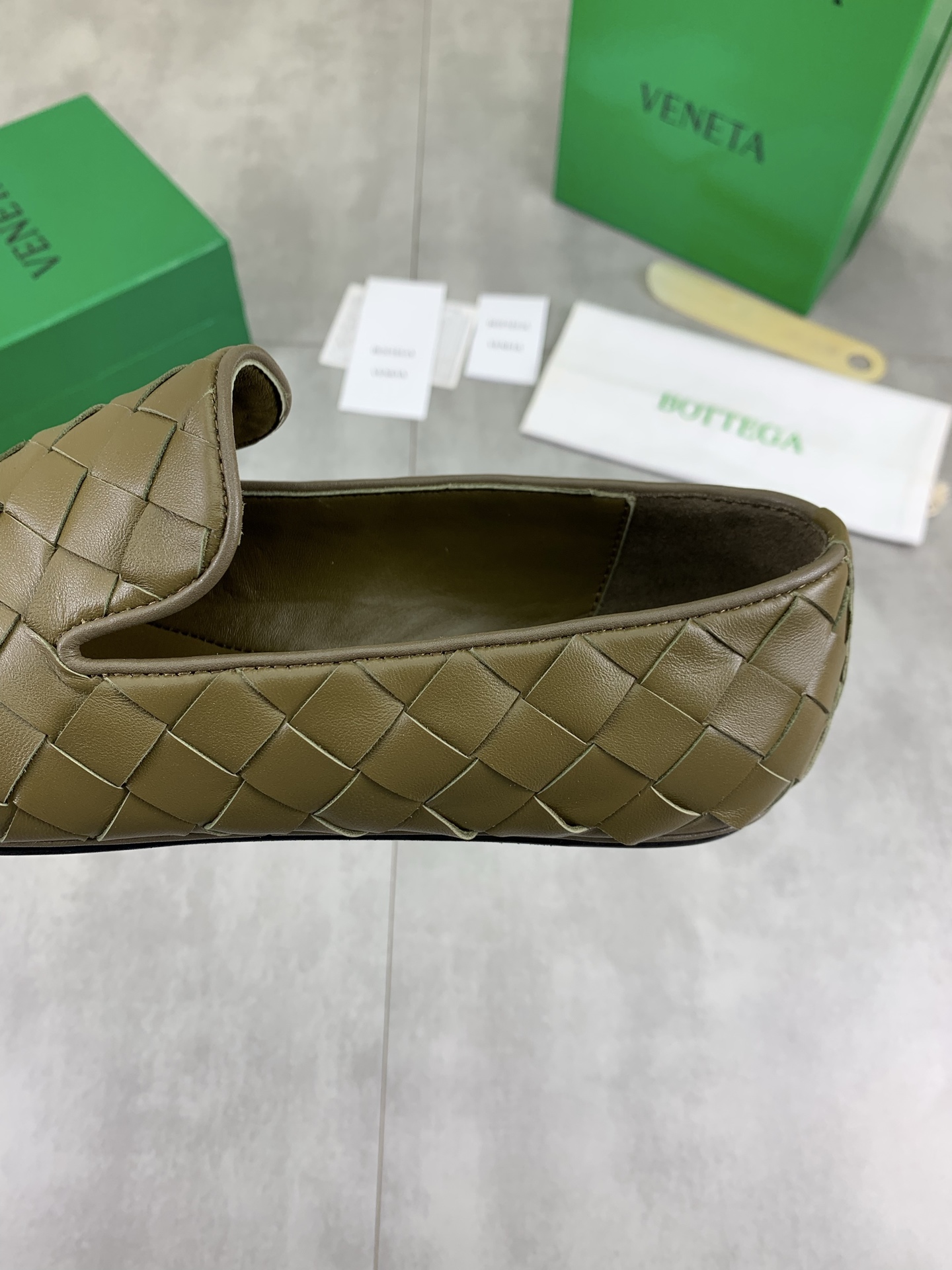 Bottega Veneta Woven Leather Loafers - Handcrafted Italian Style and Comfort 8 i1745167666770 9217 0 6