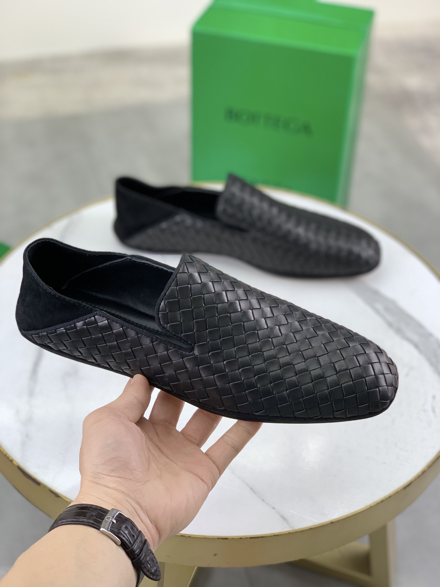 Bottega Veneta Men's Woven Leather Loafers - Luxurious & Comfortable 4 i1745167691669 8655 0 2