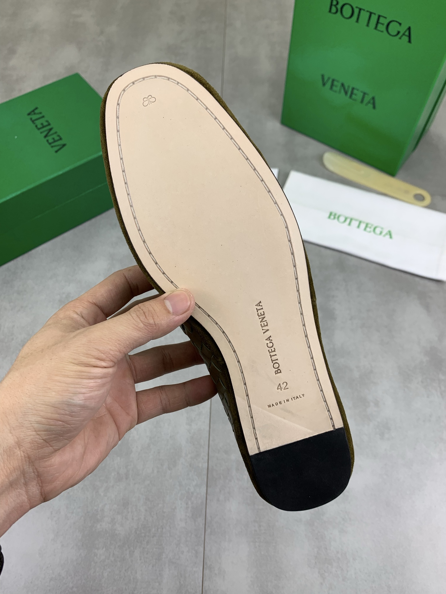 Bottega Veneta Men's Woven Leather Loafers Slip-on Dress Shoes 9 i1745167714126 4625 0 7