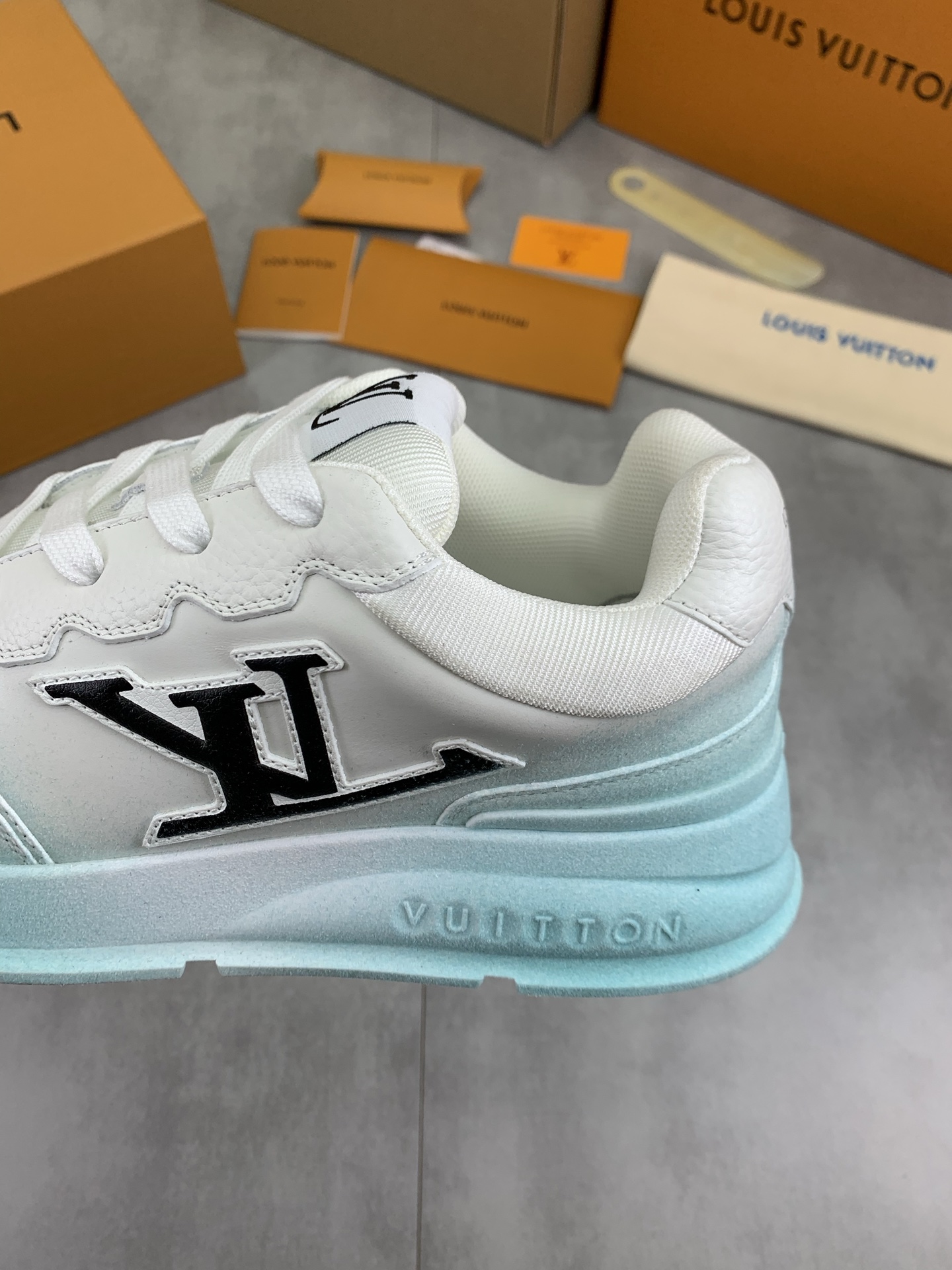 Louis Vuitton High-Top Sneakers in Calfskin Leather With TPU Outsole 8 i1745482848008 6393 0 6