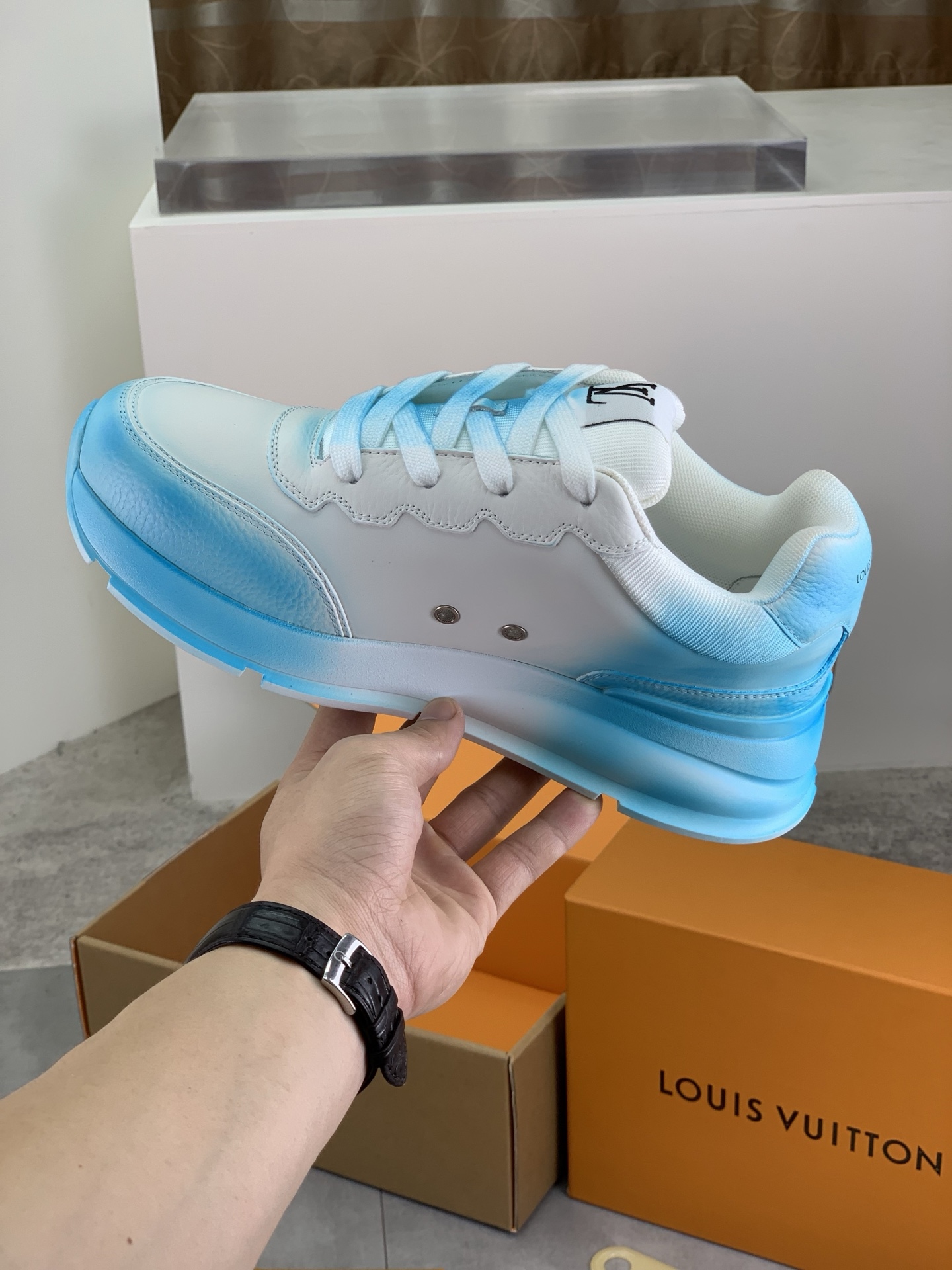 Louis Vuitton High-Top Sneakers in Blue Leather, Designer Couple Shoes 7 i1745482865158 911 0 5