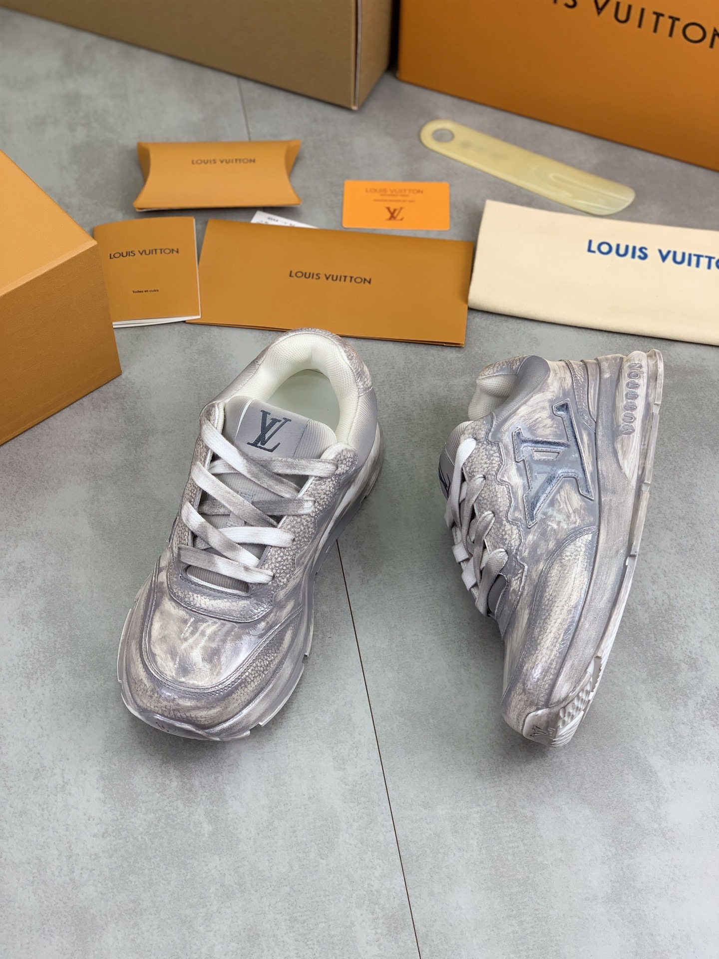 Louis Vuitton High-Top Sneakers in Calfskin Leather - Classic & Trendy 6 i1745482878230 8310 0 4