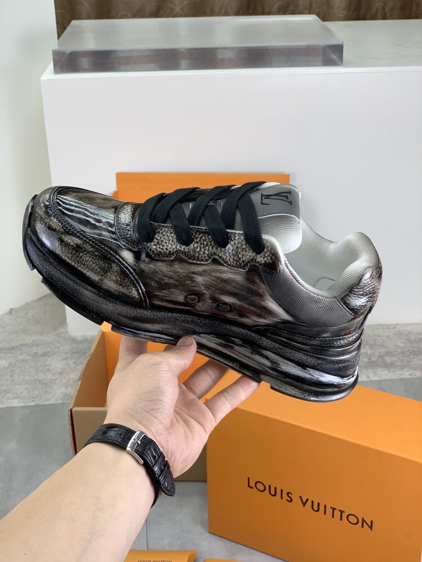 Louis Vuitton High-Top Sneakers, Calfskin Leather, Breathable Lining, TPU Sole 7 i1745483002594 8183 0 5