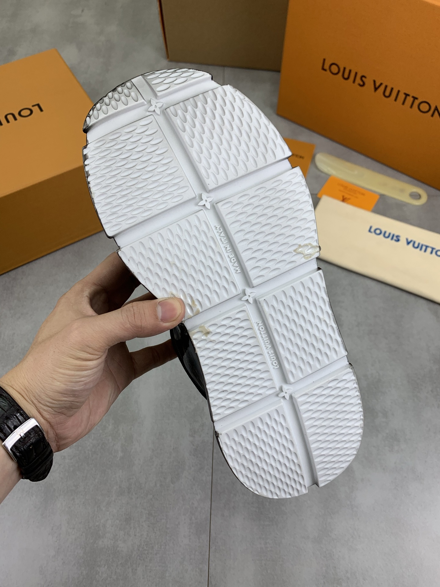 Louis Vuitton High-Top Sneakers, Calfskin Leather, Breathable Lining, TPU Sole 9 i1745483004565 5598 0 7