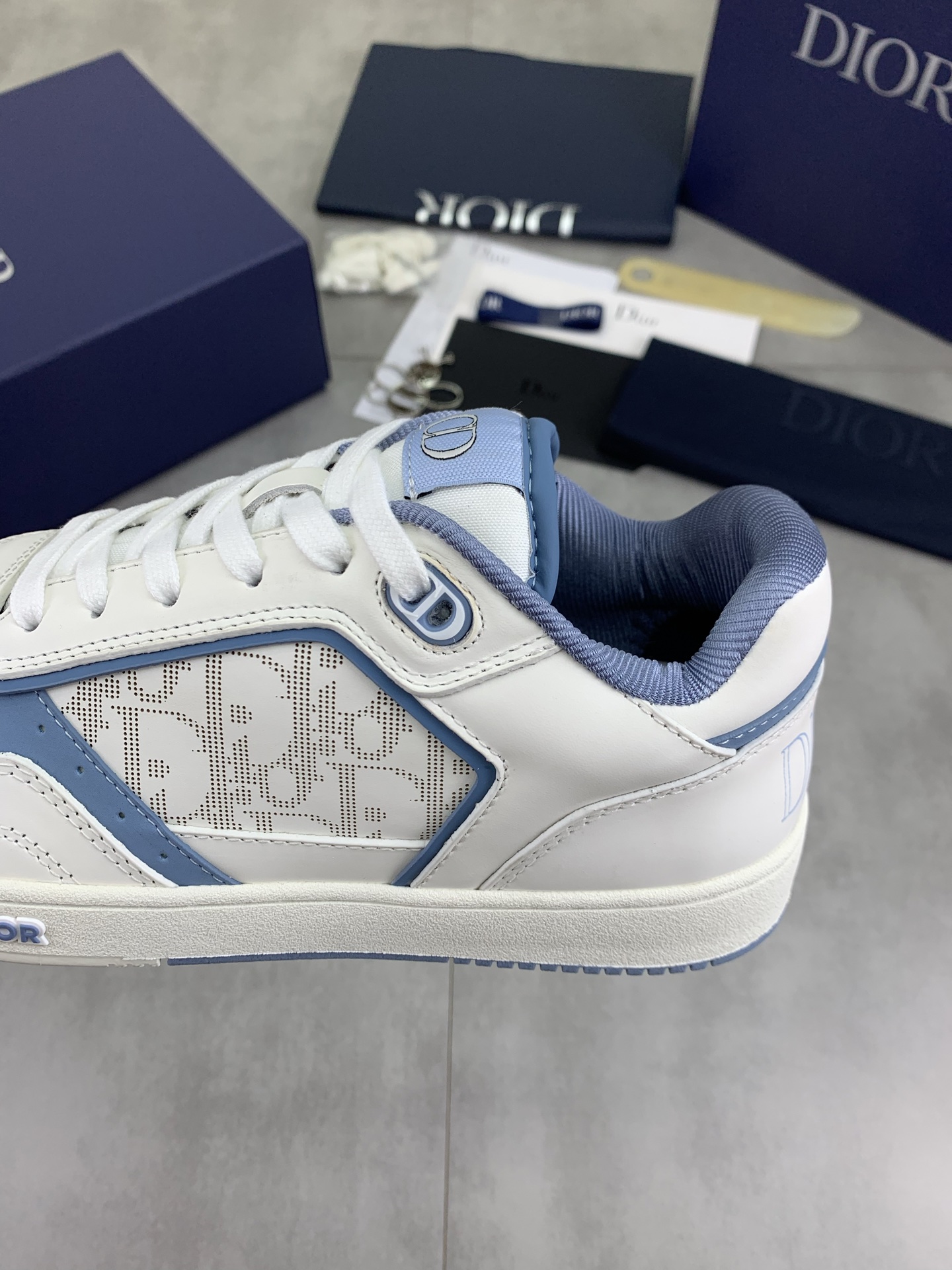Dior B57 Low-Top Sneakers - Oblique Print, Leather, and CD Icon Details 8 i1745601040663 6700 0 6