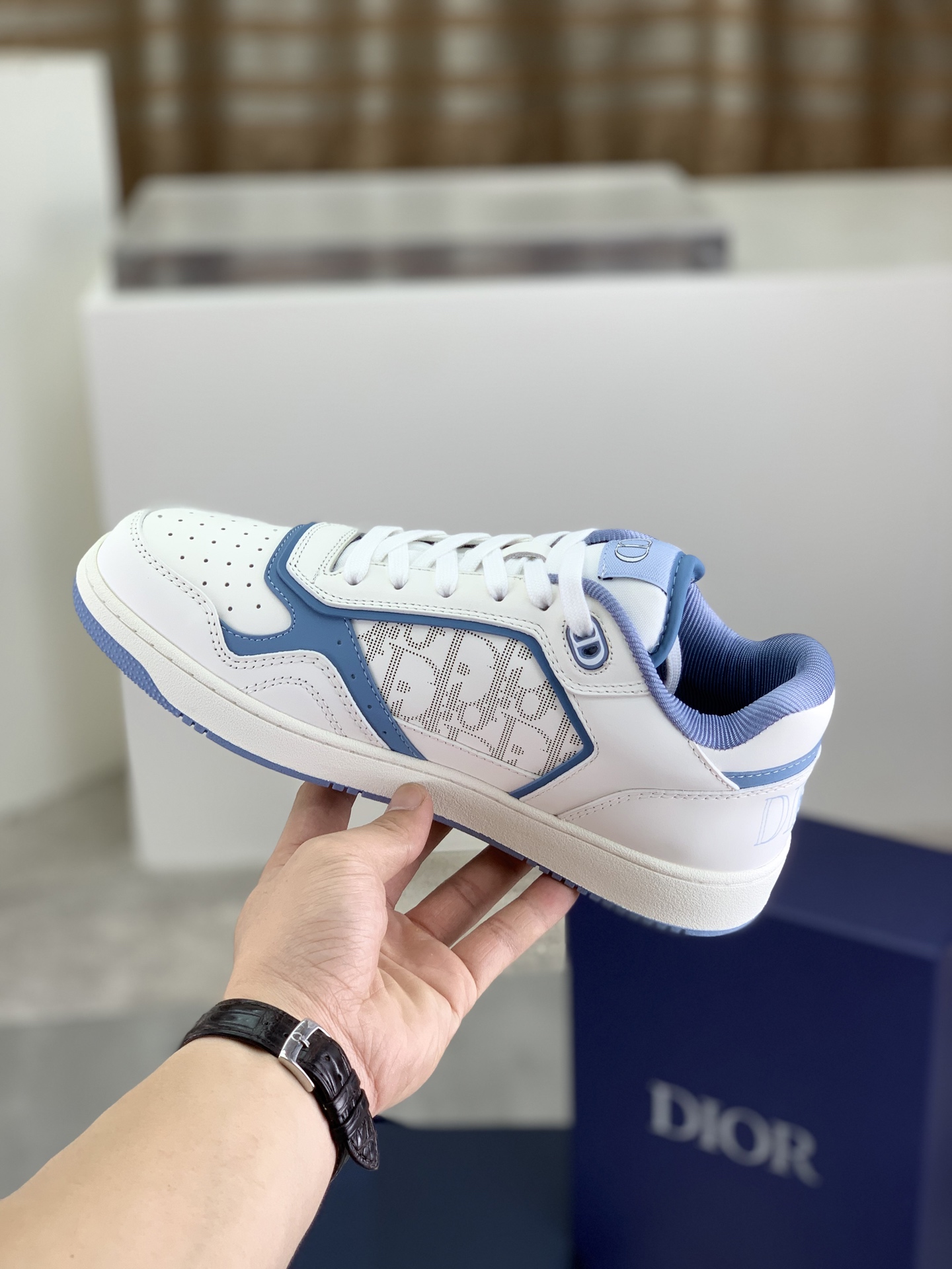 Dior B57 Low-Top Sneakers - Oblique Print, Leather, and CD Icon Details 7 i1745601040674 13 0 5