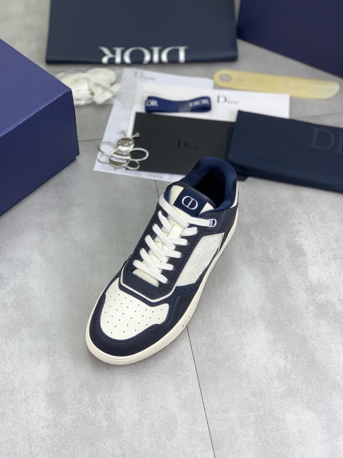 Dior B57 Low-Top Sneakers, Oblique Print, Leather, Lace-up, Unisex 5 i1745601053703 9100 0 3