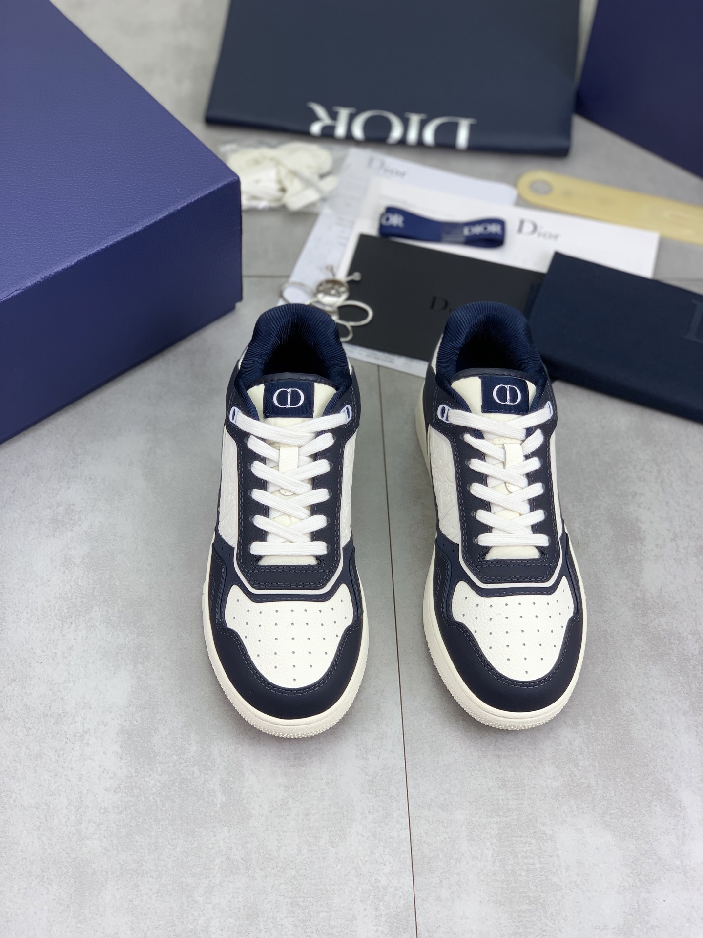 Dior B57 Low-Top Sneakers, Oblique Print, Leather, Lace-up, Unisex 3 i1745601053851 2918 0 1