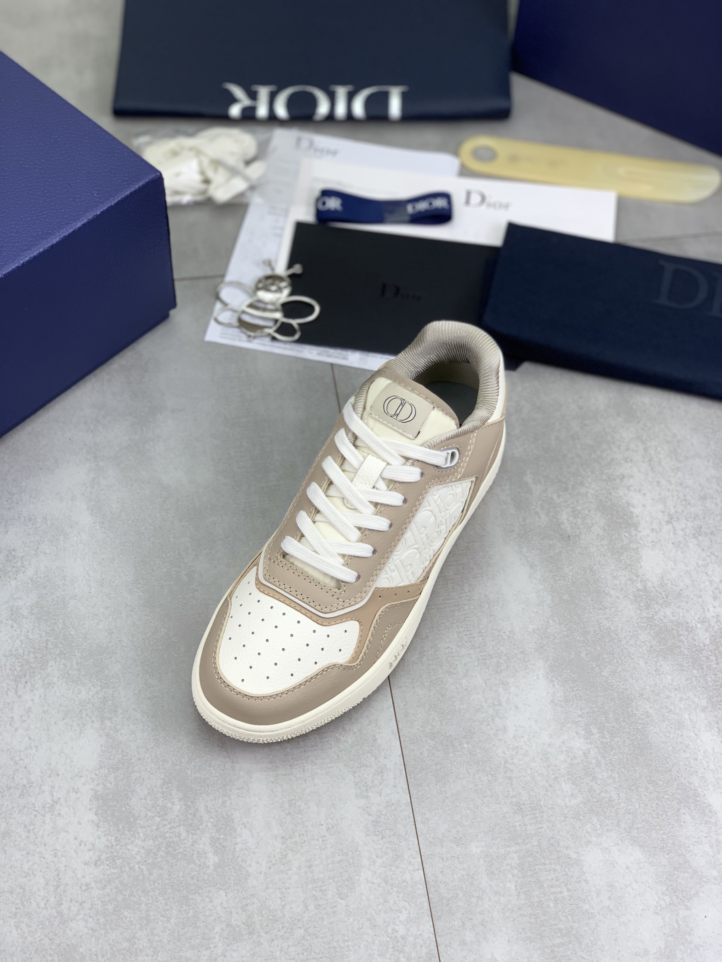Dior B57 Low-Top Sneakers: Beige Oblique Canvas, Premium Quality, Stylish Shoes 5 i1745601067214 5971 0 3