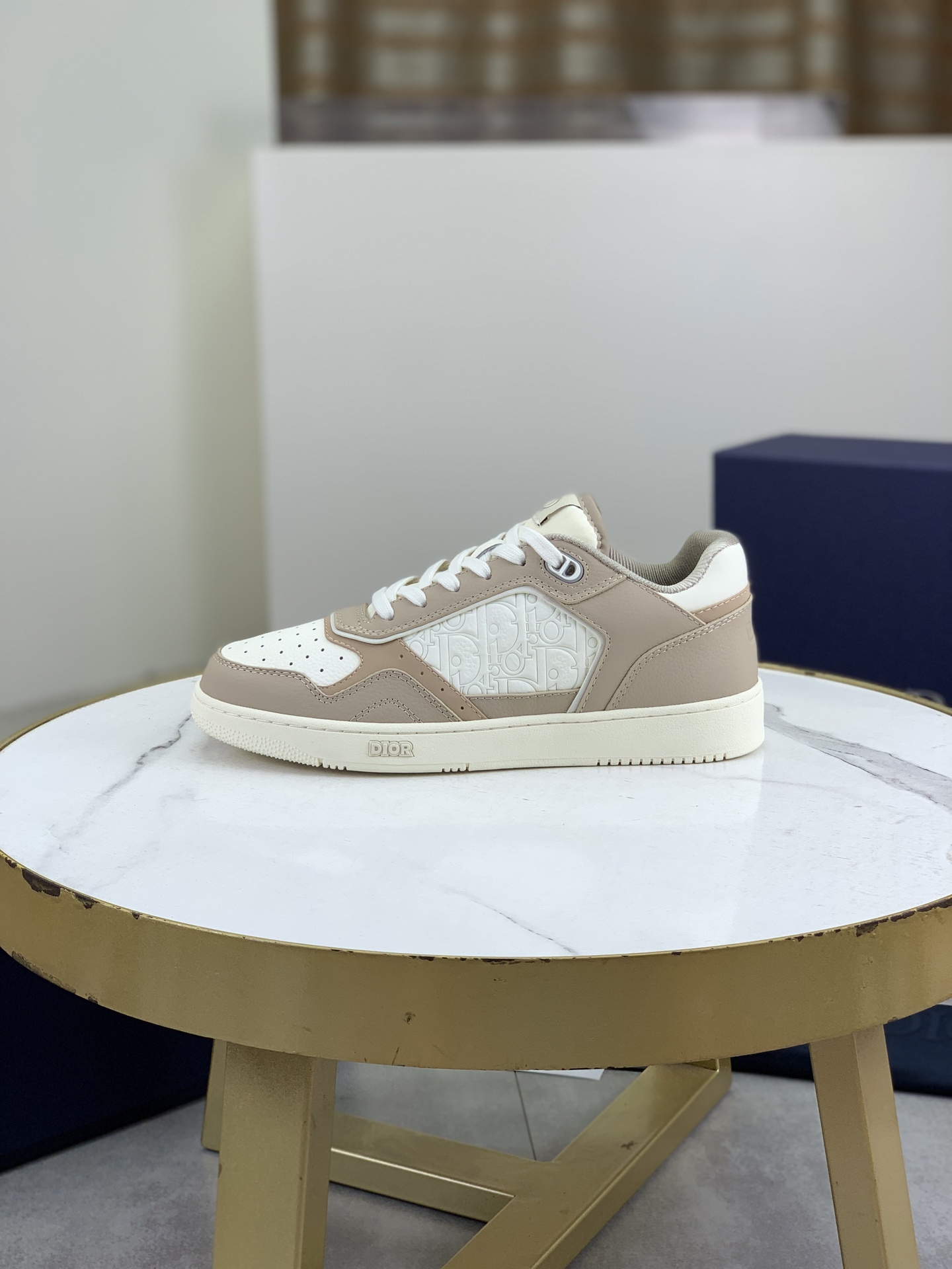 Dior B57 Low-Top Sneakers: Beige Oblique Canvas, Premium Quality, Stylish Shoes 2 i1745601068602 1848 0 0