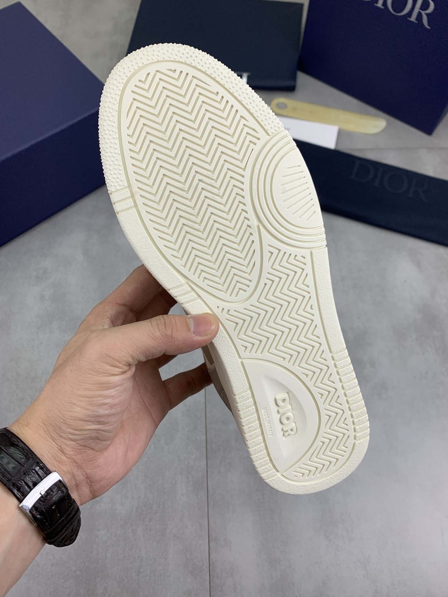 Dior B57 Low-Top Sneakers: Beige Oblique Canvas, Premium Quality, Stylish Shoes 9 i1745601068639 4591 0 7