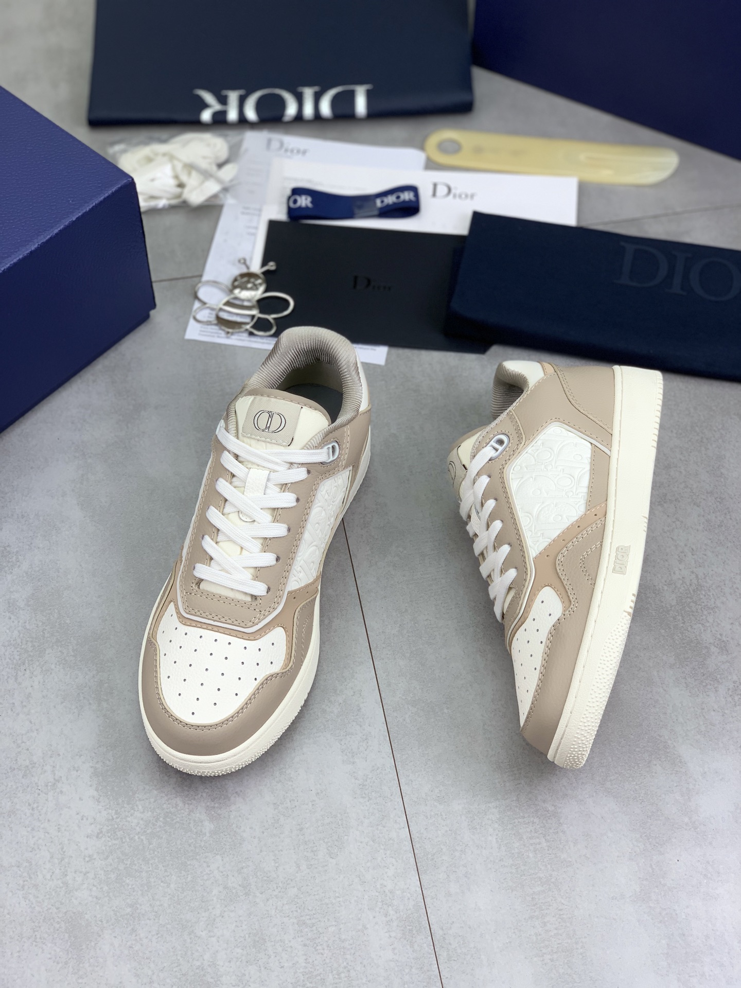 Dior B57 Low-Top Sneakers: Beige Oblique Canvas, Premium Quality, Stylish Shoes 6 i1745601068665 2657 0 4