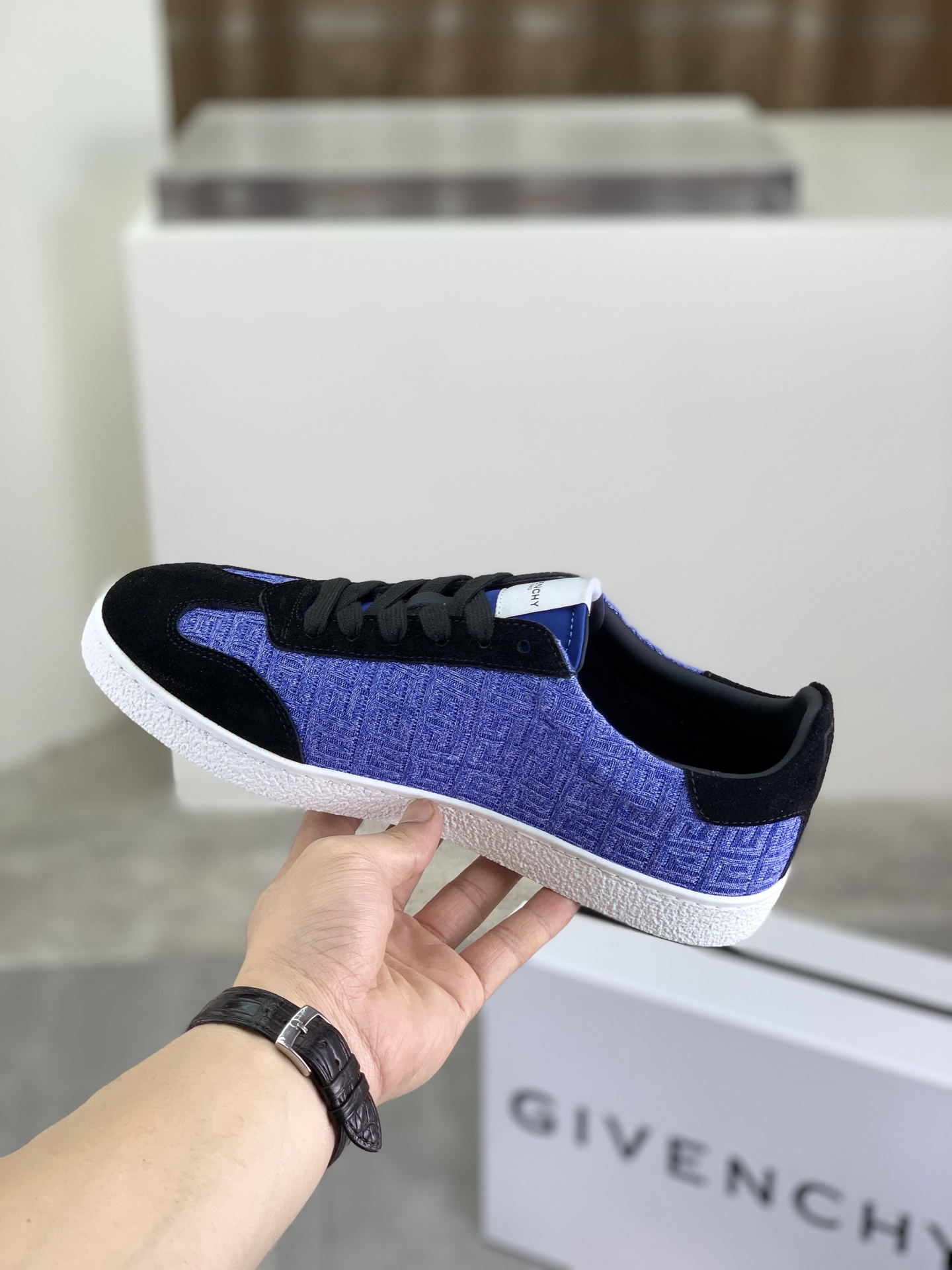 Givenchy Low-Top Sneakers: Original Design, Premium Calfskin, Comfort Fit 7 i1745768731128 8228 0 5