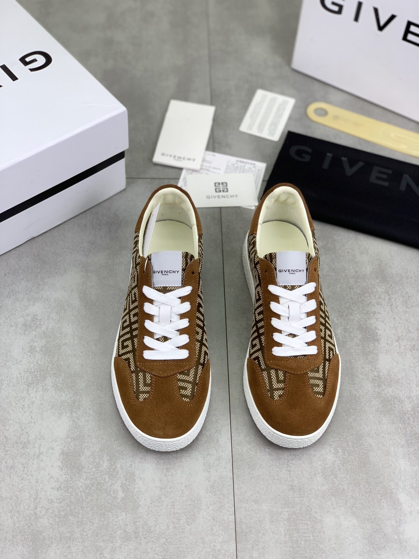 Givenchy Men's Brown Leather Lace-Up Sneakers Casual Fashion Sneakers 3 i1745768747599 949 0 1