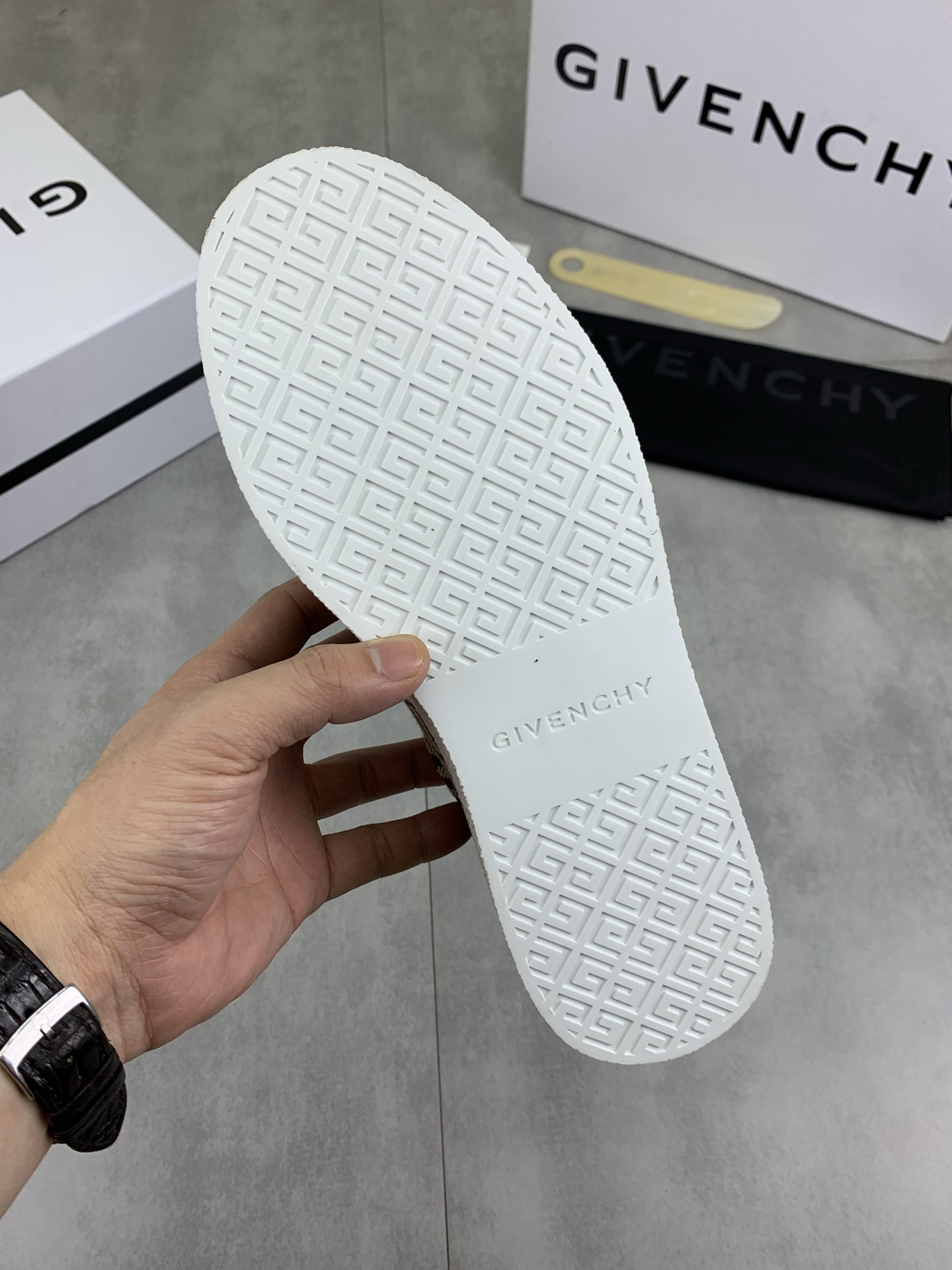 Givenchy Men's Brown Leather Lace-Up Sneakers Casual Fashion Sneakers 9 i1745768750301 1429 0 7