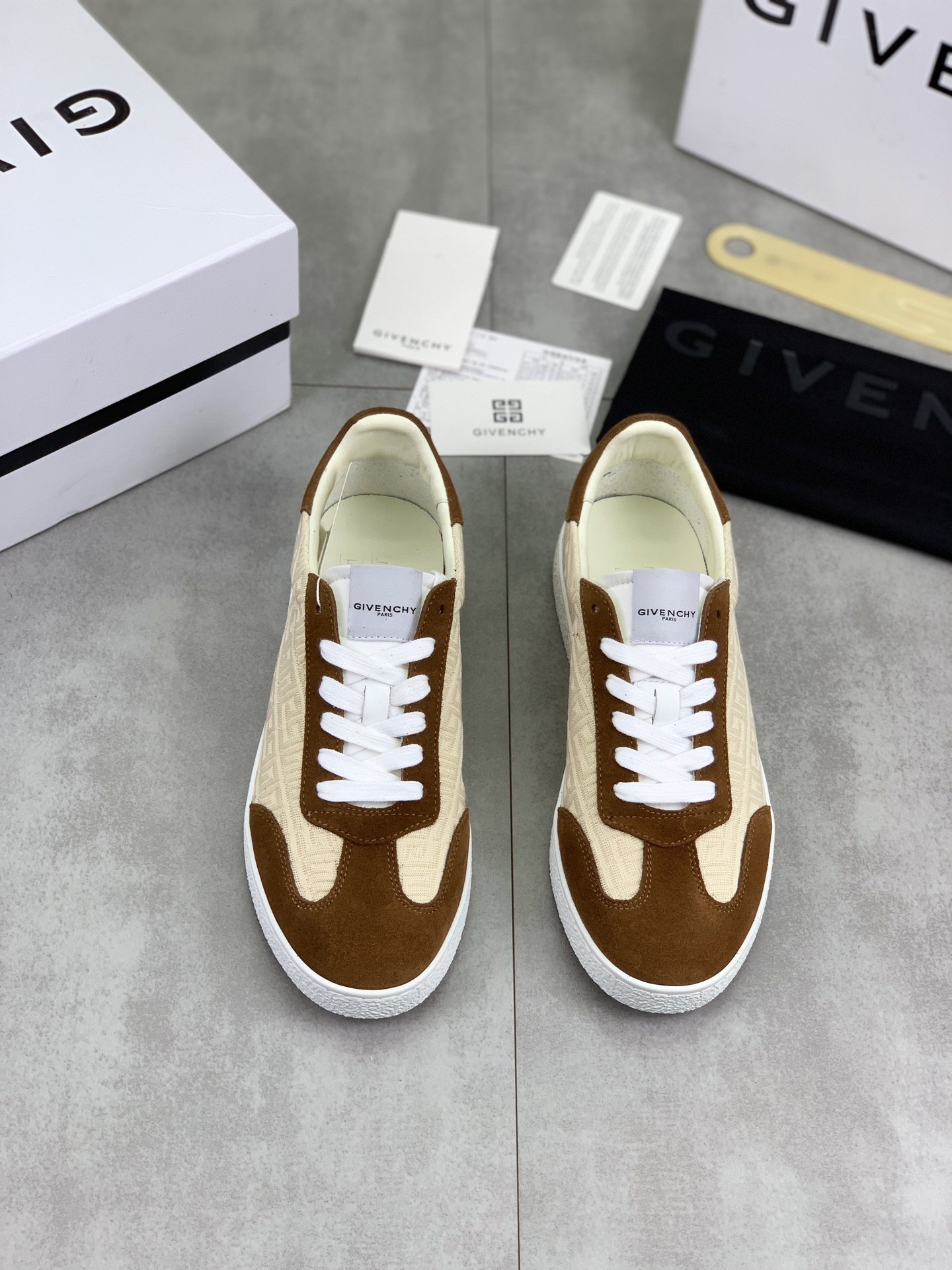 Givenchy Low-Top Lace-Up Sneakers in Calfskin Leather - Stylish & Comfortable 3 i1745768766874 8662 0 1