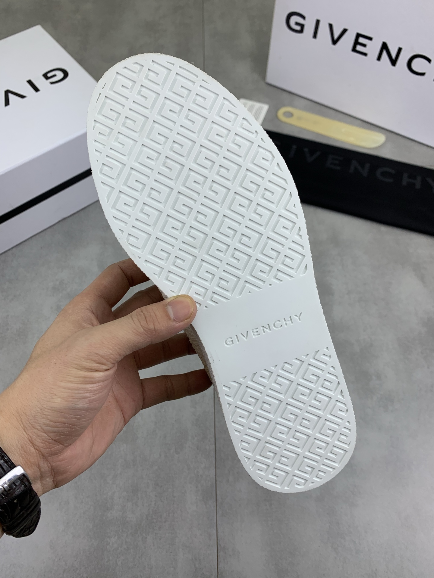 Givenchy Low-Top Lace-Up Sneakers in Calfskin Leather - Stylish & Comfortable 9 i1745768767207 8203 0 7