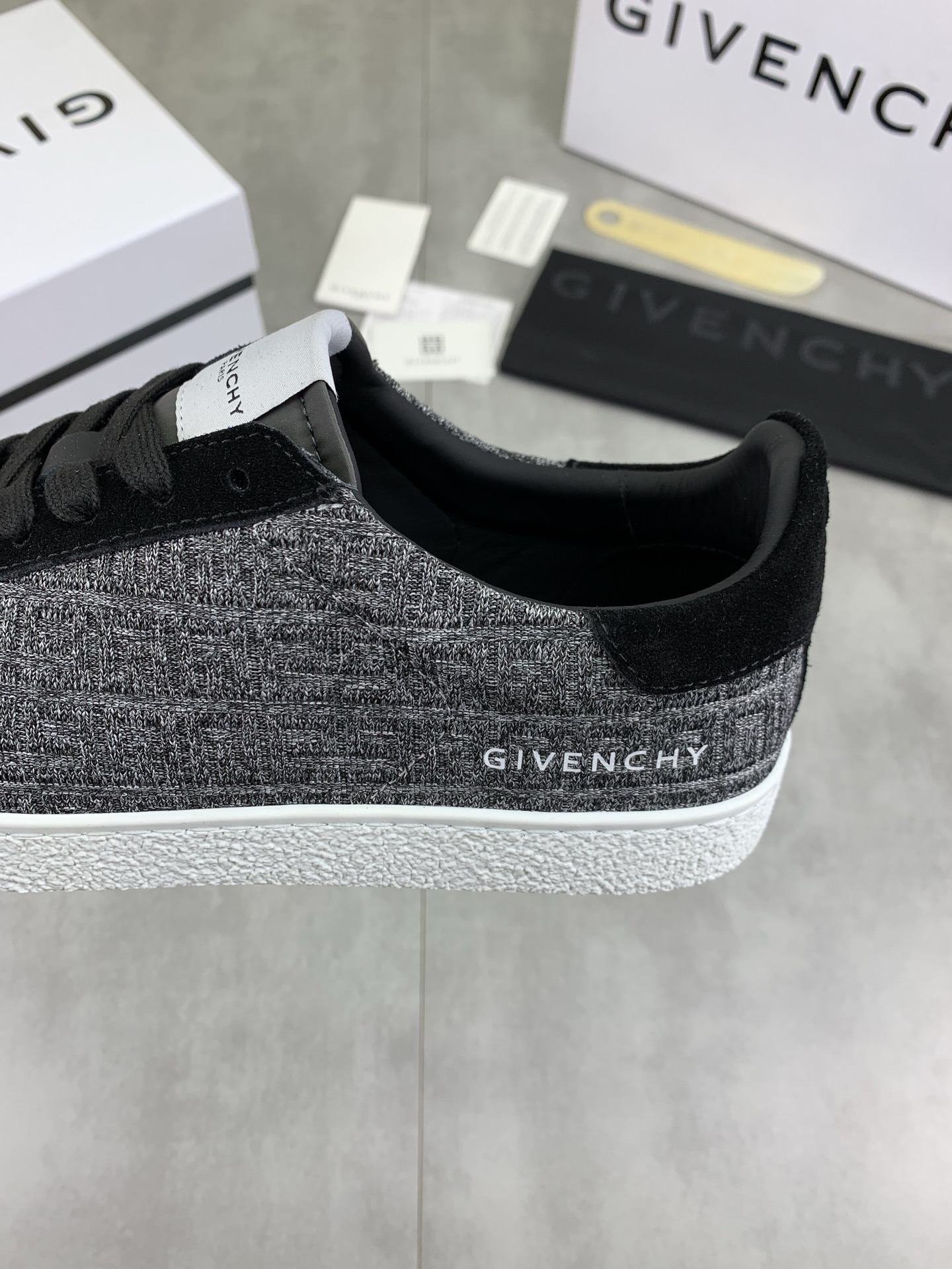 Givenchy Low Top Sneakers: Premium Leather, Comfortable Fit, Stylish Design 8 i1745768782627 6962 0 6