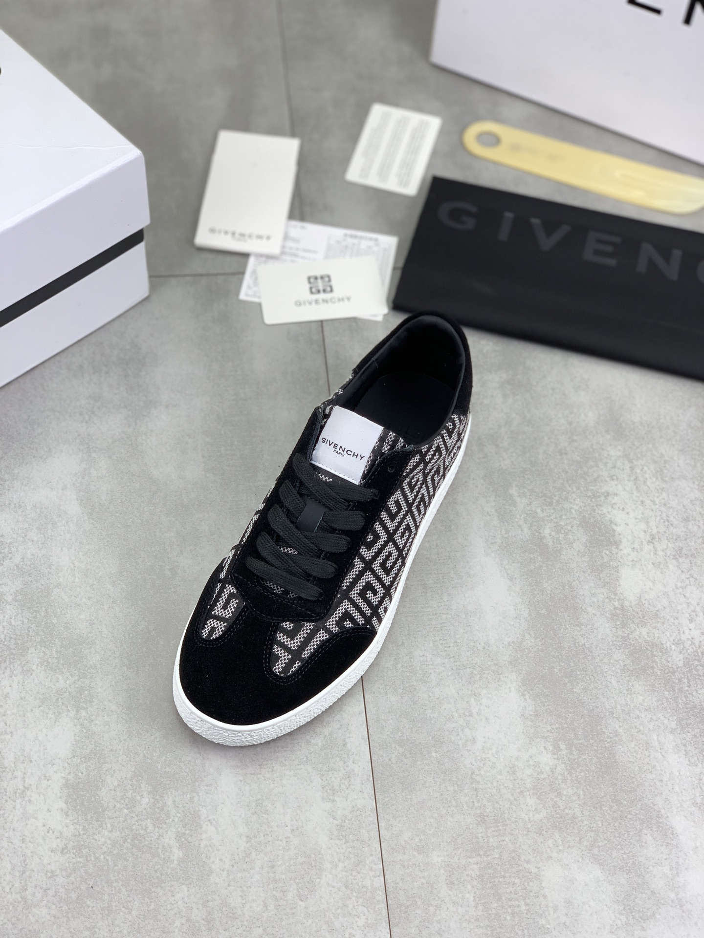 Givenchy Men's Low-Top Sneakers in Black Patterned Leather, Sizes 38-44 5 i1745768832497 4244 0 3