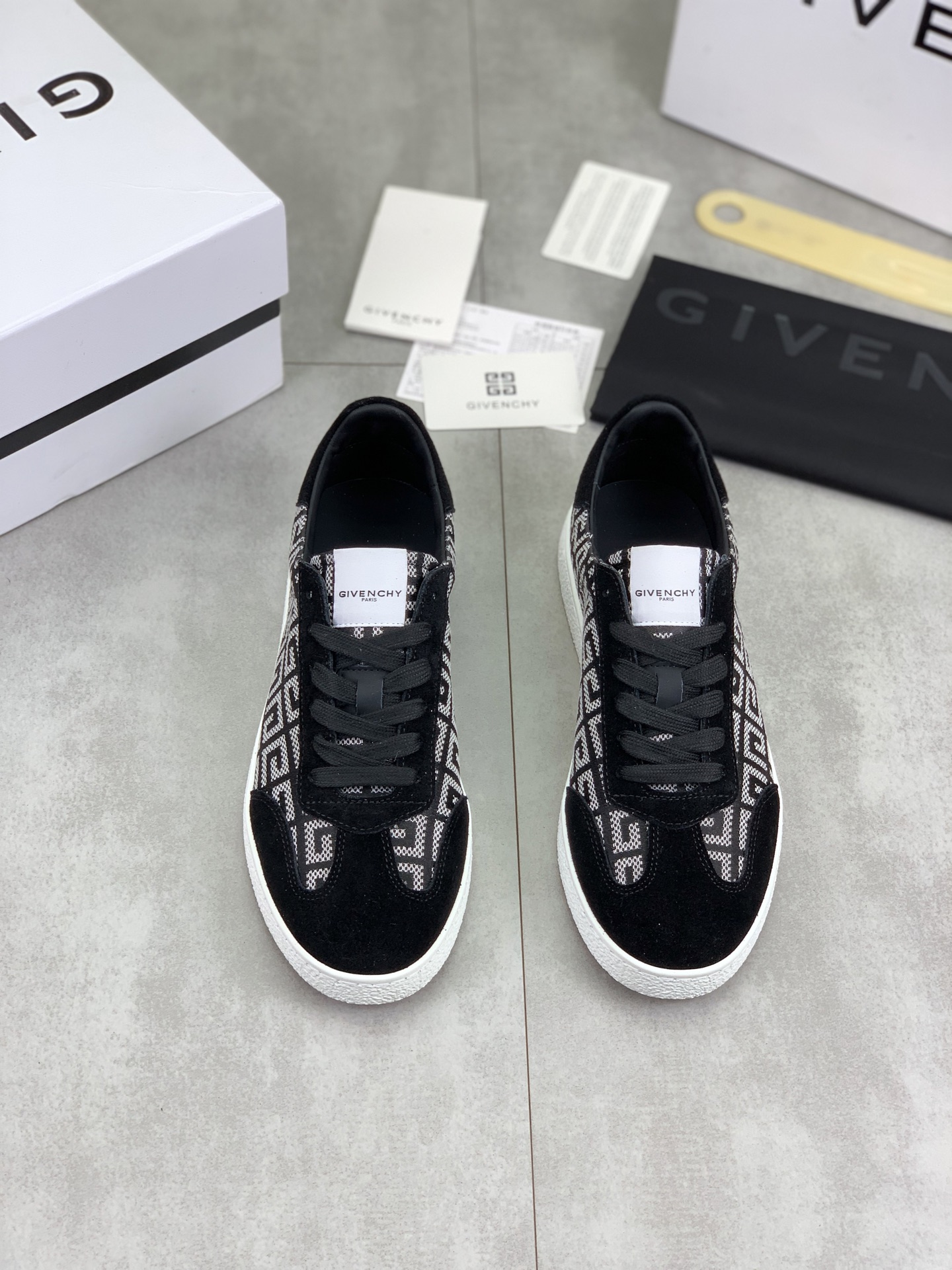 Givenchy Men's Low-Top Sneakers in Black Patterned Leather, Sizes 38-44 3 i1745768832613 7950 0 1