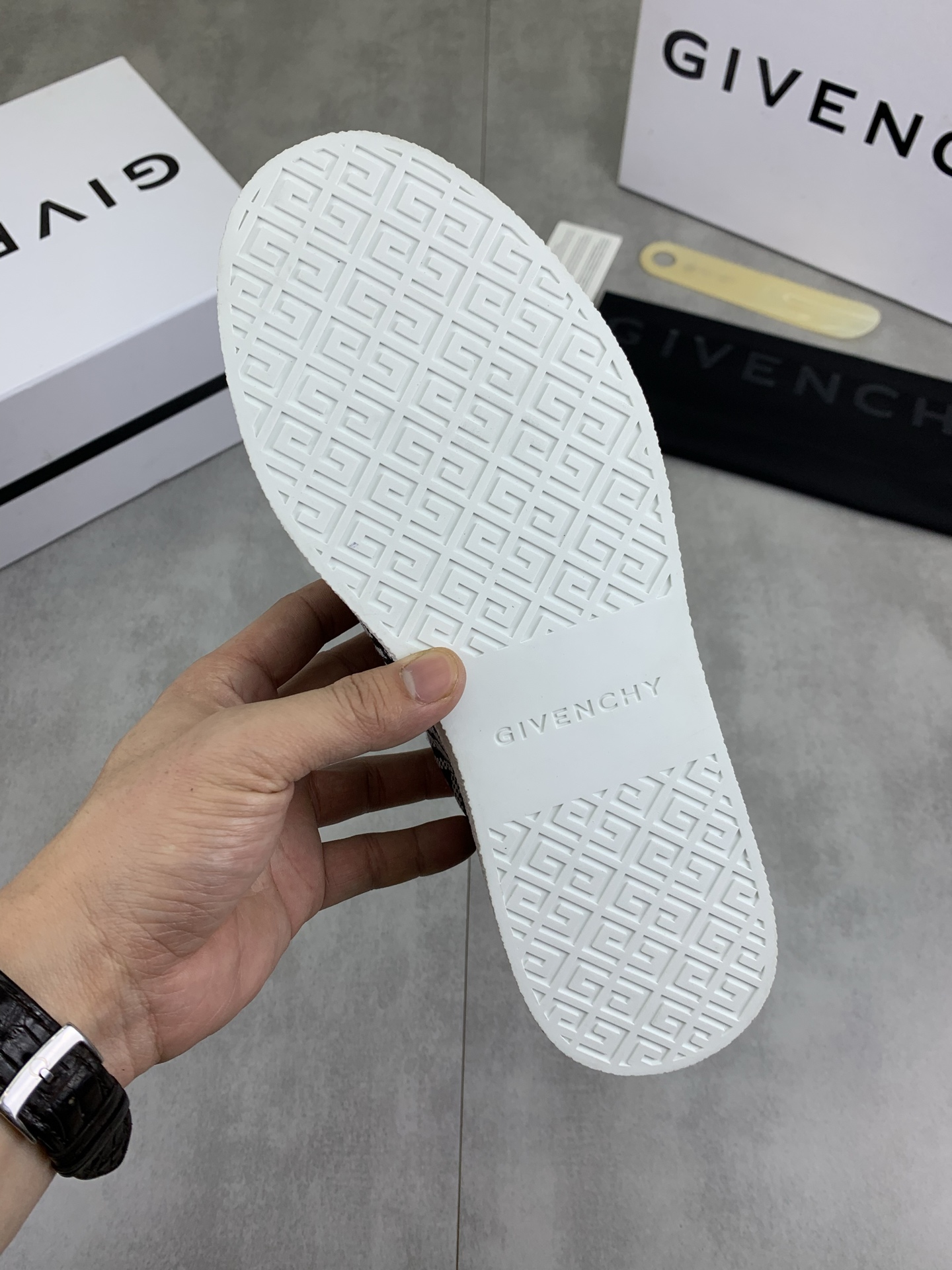 Givenchy Men's Low-Top Sneakers in Black Patterned Leather, Sizes 38-44 9 i1745768833790 2506 0 7