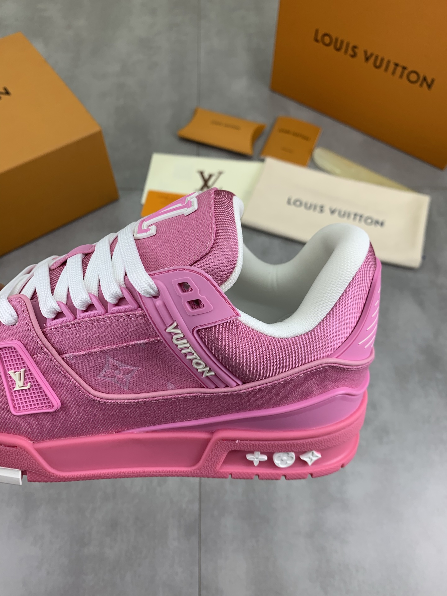 Louis Vuitton Pink Leather High-Top Sneakers, Couple Style, Size 35-45 8 i1746807547847 3380 0 6