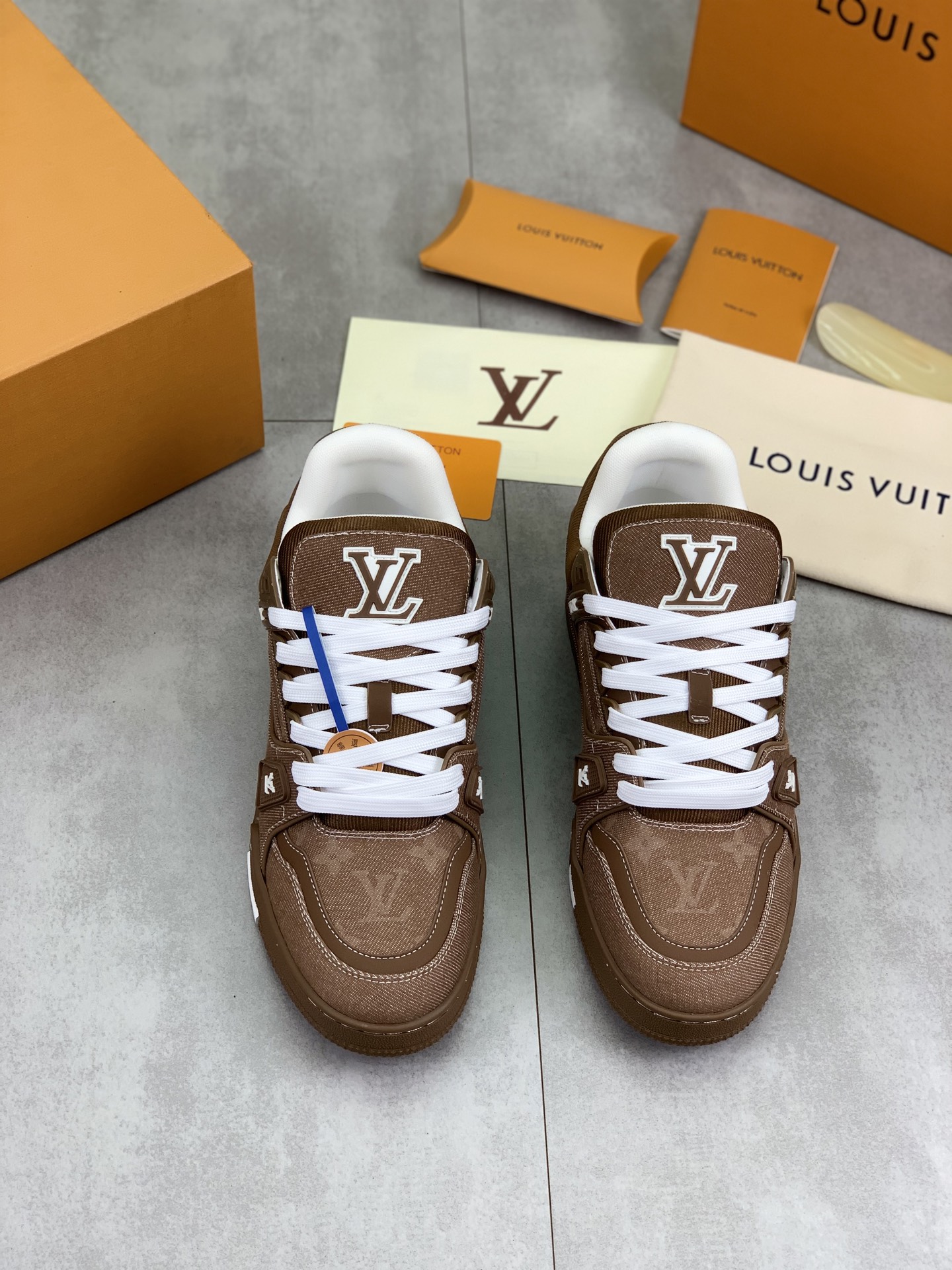 Louis Vuitton Brown Leather High-Top Sneakers, Couple Style, Size 35-45 3 i1746807577953 2278 0 1