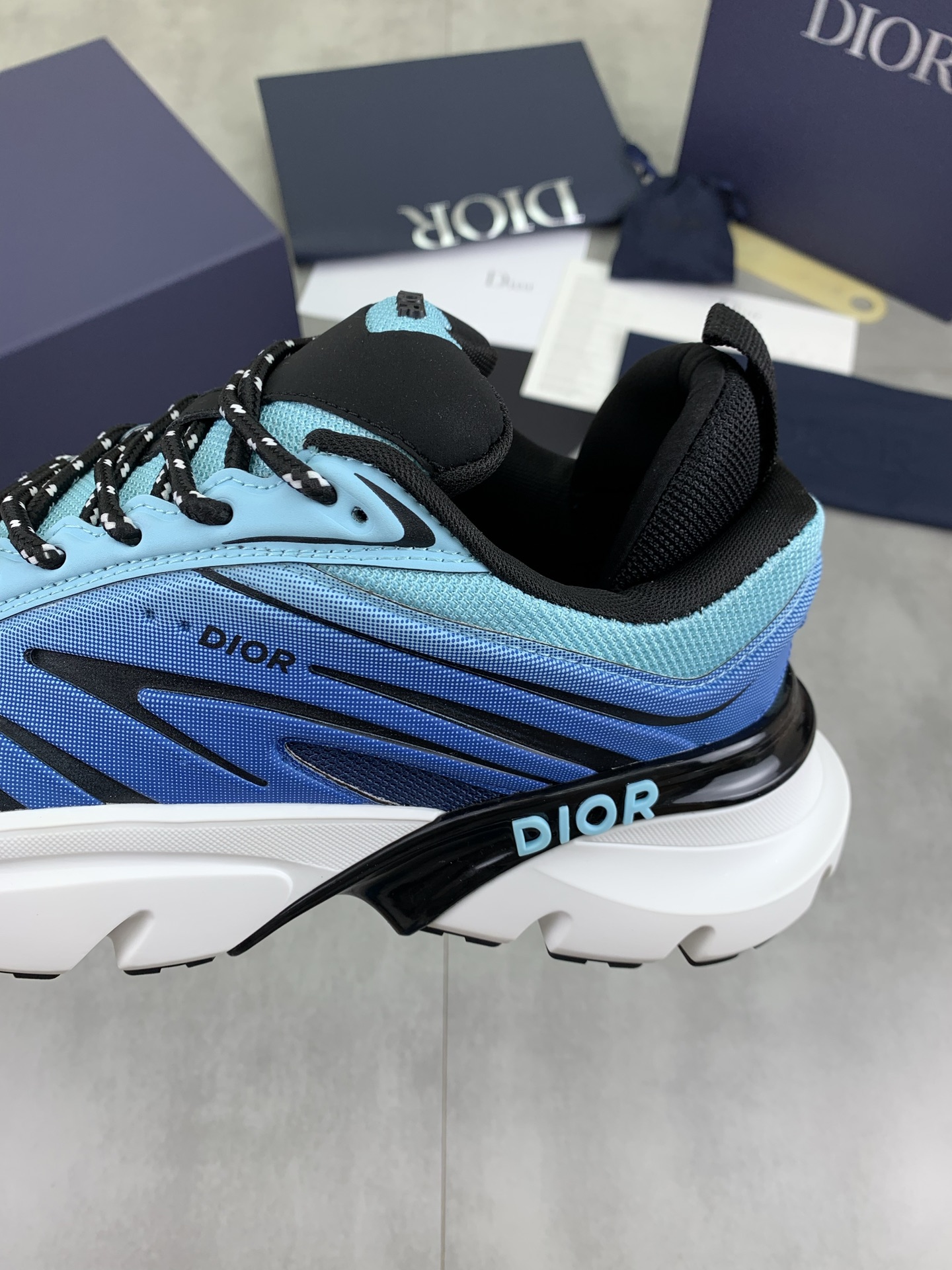 Dior Chrono Running Shoes 2025 - White & Blue Mesh with Leather Accents 8 i1746890693507 4705 0 6