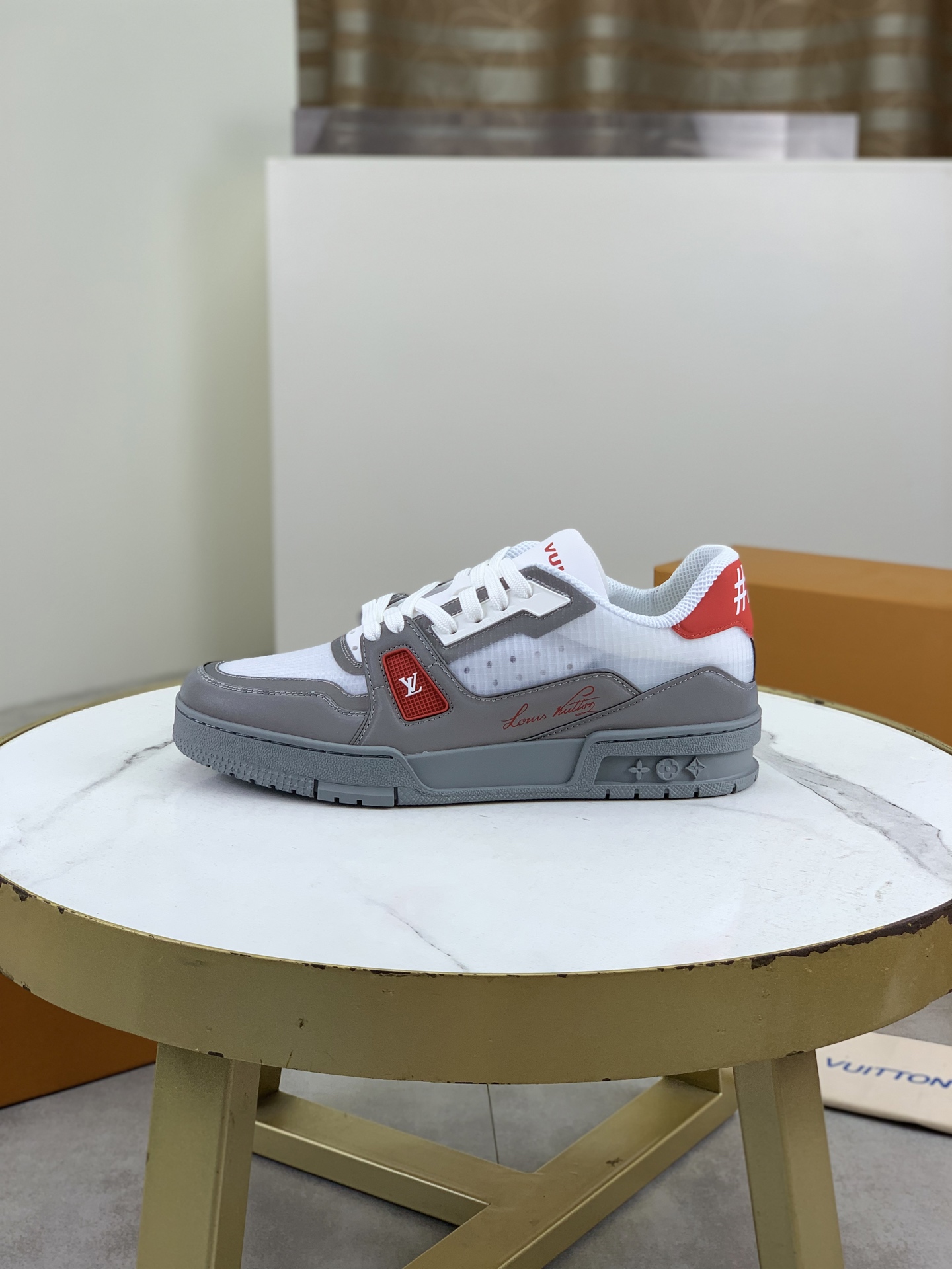 NO:356473,Top version LOUIS VUITTON summer breathable model, counter series (original single) new LV Louis Vuitton - Top version LV classic high-top trendy shoes!  Use imported original calfskin with water-dyed cowhide inner lining. Original wear-resistant, lightweight and high-end TPU large sole!  High-quality quality!  A variety of colors are available, code count 39-45 (38 46 customized), louis vuitton, louis vuitton, louis vuitton, cowhide19860909顶级版本 LOUIS VUITTON 夏季透气款 专柜系列（原单）新款LV路易威登 ——顶级版本 LV经典高帮潮鞋！选用进口原版小牛皮 水染牛皮内里.原版耐磨轻便高端TPU大底！高品质精品！多款颜色可选,码数39-45（38 46定做）,,louis vuitton,louis vuitton,louis vuitton,cowhide,Men's shoes