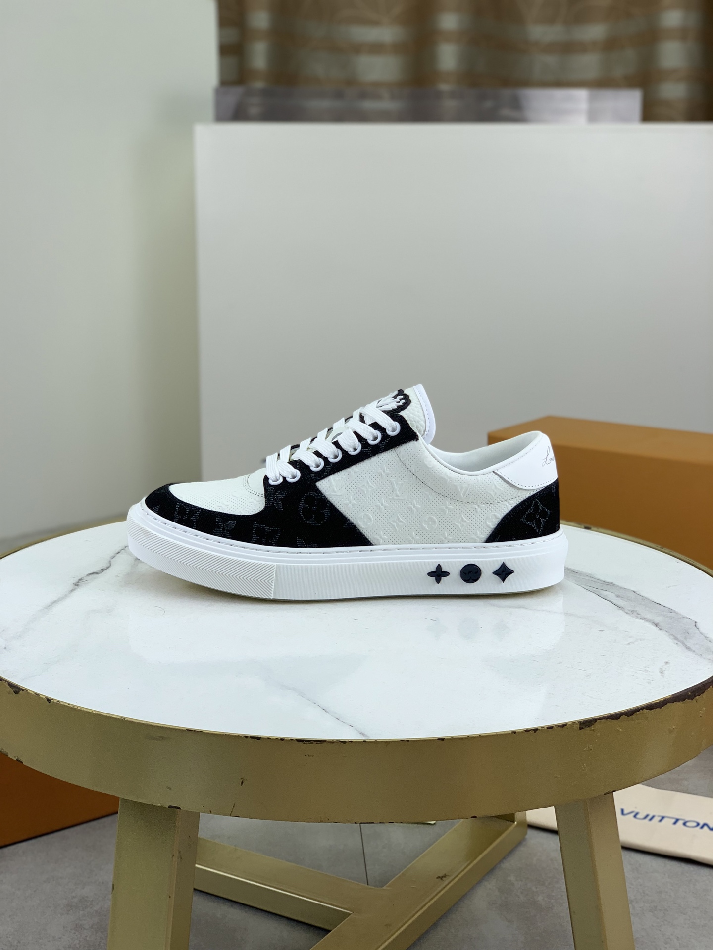 NO:356572,【LOUIS VUITTON) (Original) New LV Louis Vuitton * - Top version of LV classic trendy shoes!  Use imported original cowhide with water-dyed cowhide inner lining. The latest original wear-resistant rubber combination bottom!  High-quality quality!  A variety of colors are available, code count 39-44 (38 45 customized), louis vuitton,louis vuitton,louis vuitton,cowhide19860909【LOUIS VUITTON）（原单）新款LV路易威登 *——顶级版本 LV经典潮鞋！选用进口原版牛皮 水染牛皮内里.最新款原版耐磨橡胶组合大底！高品质精品！多款颜色可选,码数39-44（38 45 定制）,,louis vuitton,louis vuitton,louis vuitton,cowhide,Men's shoes