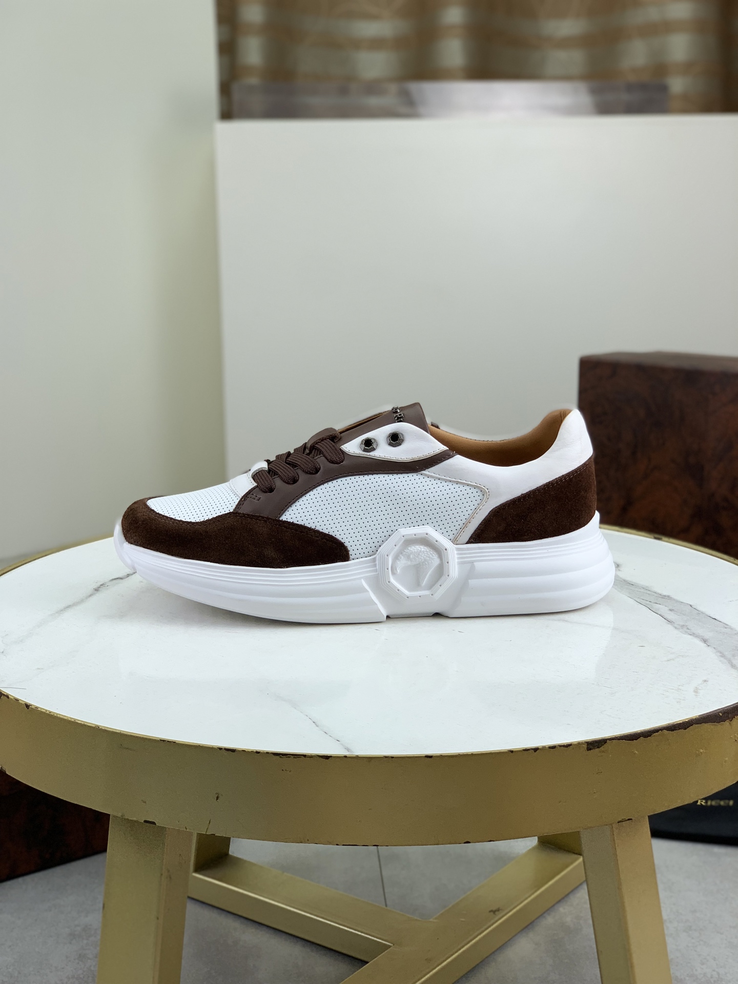 NO:353762,Top version Stefano Ricci Stephen Law Nich Men's Leather Shoes Sneakers Casual Shoes Calfs Technological Fabric Elite Temperament | Strong contrasting tones highlight the upper line feel | Bright palladium-plated eyelets | Internal padded heel | Original private mold TPU rubber outsole 5 colors available Size39-44 (38.45 custom made),,sneakers,cowhide19860909顶级版本 Stefano Ricci史蒂芬劳.尼治男士皮鞋运动鞋休闲鞋小牛皮科技面料精英气质 ｜强烈对比色调突出鞋面线条感｜明镀钯孔眼｜内部衬垫鞋跟｜原版私模TPU橡胶大底 5色可选 Size39-44（38.45 定做）,,sneakers,cowhide,Men's shoes